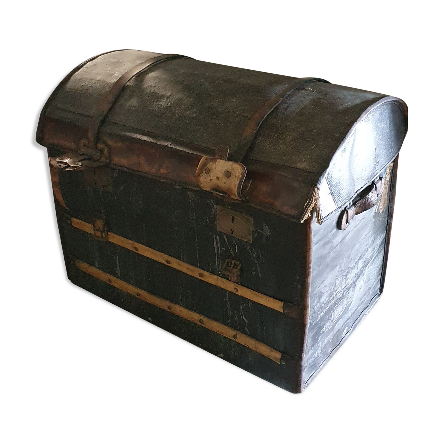 Carriage trunk