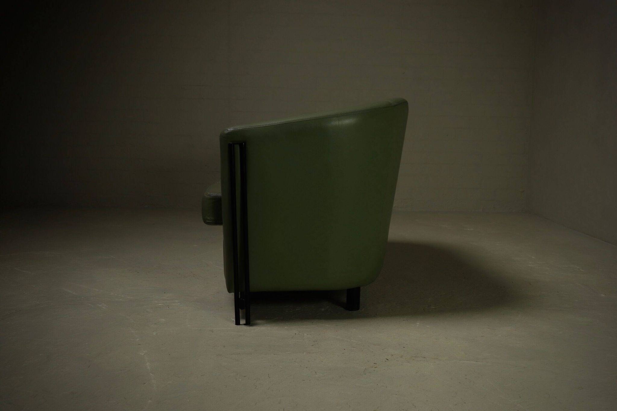Postmodern leather club sofa by Touche 1980s