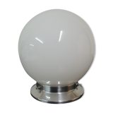 Plafonnier globe en opaline