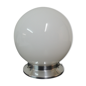Plafonnier globe en opaline