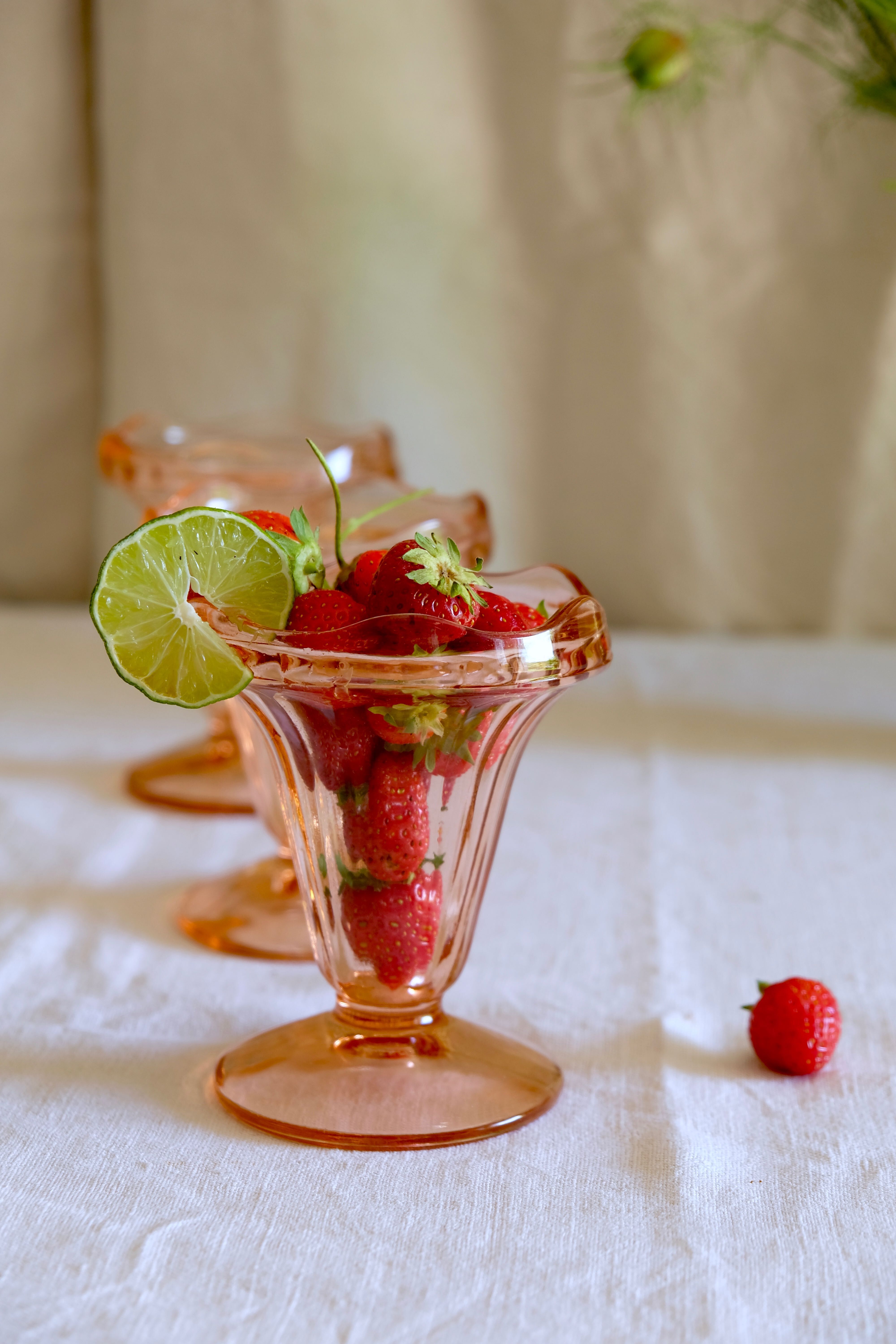 Set of 6 vintage Arcoroc Luminarc pink ice cream cups from the 70s