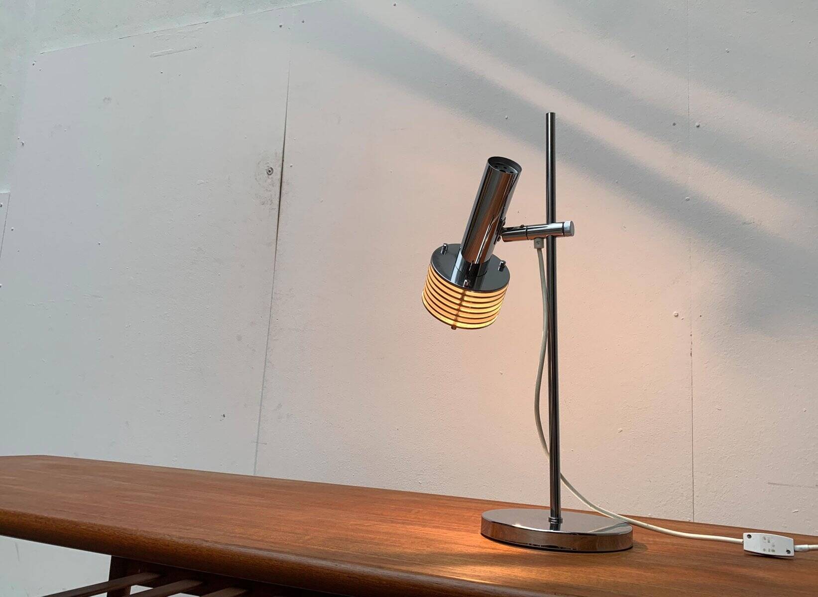 Lampe de table à lames chromées de l’ère spatiale