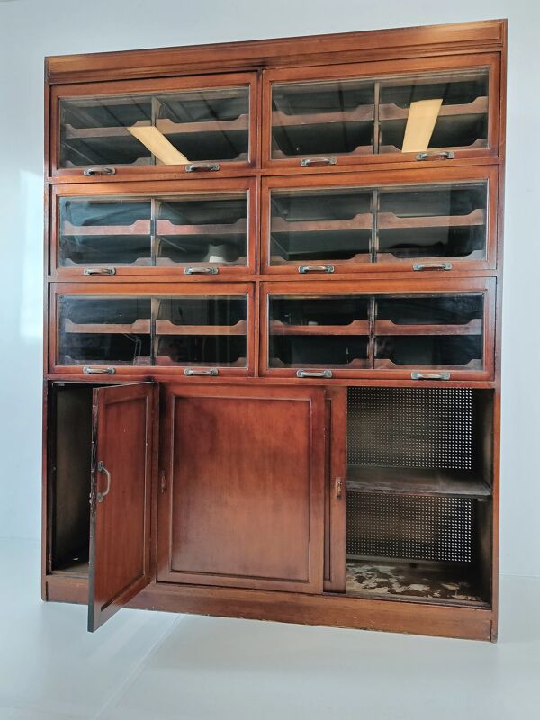 Vitrine anglaise en acajou datant d'environ 1910