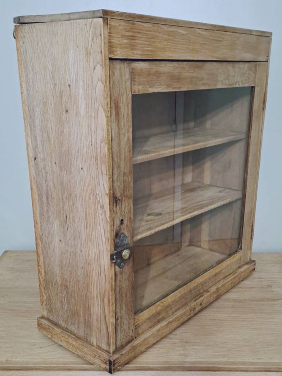Vitrine murale rustique