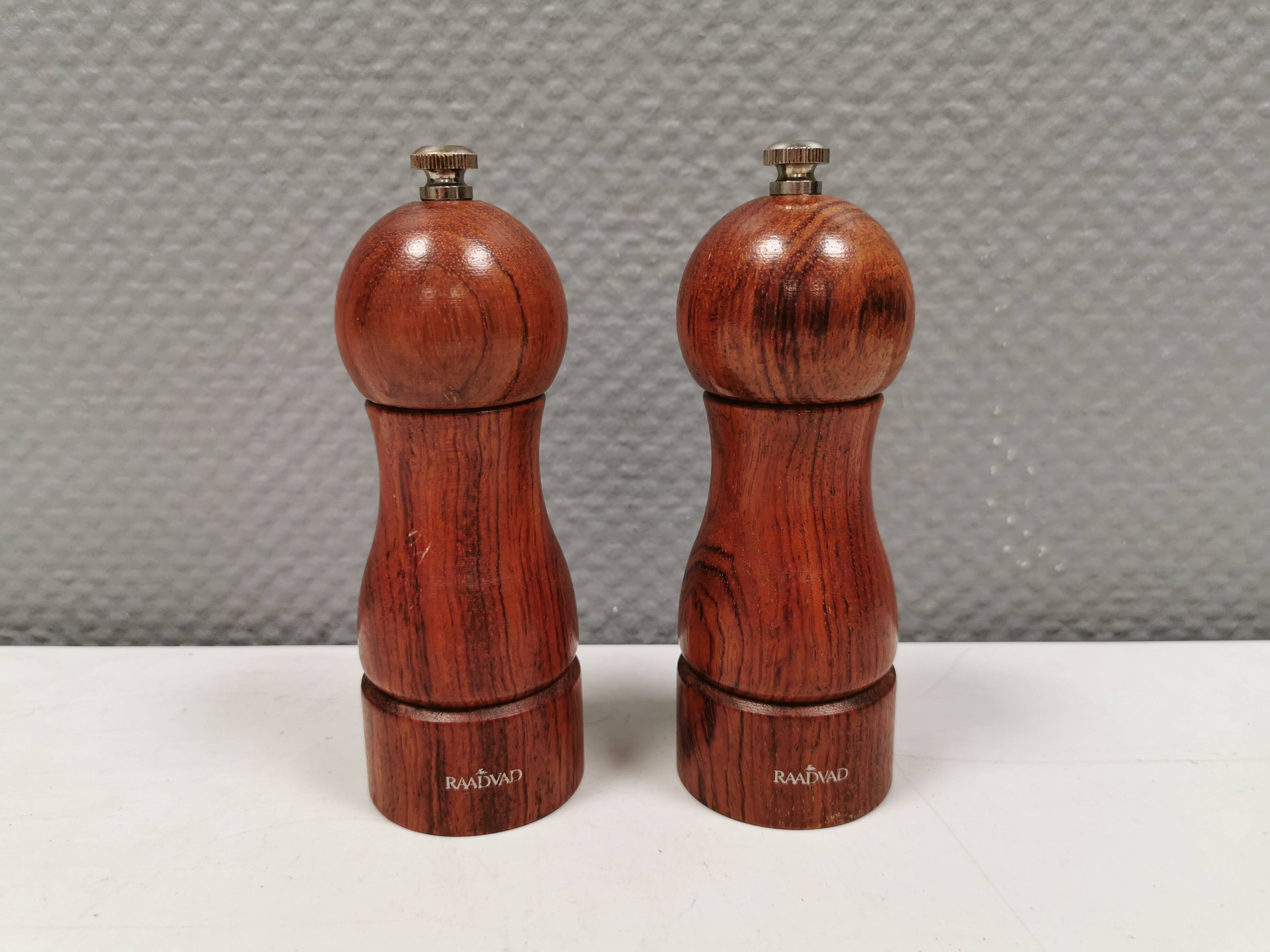 Set of salt and pepper grinders from Danish Raadvad 1980s.