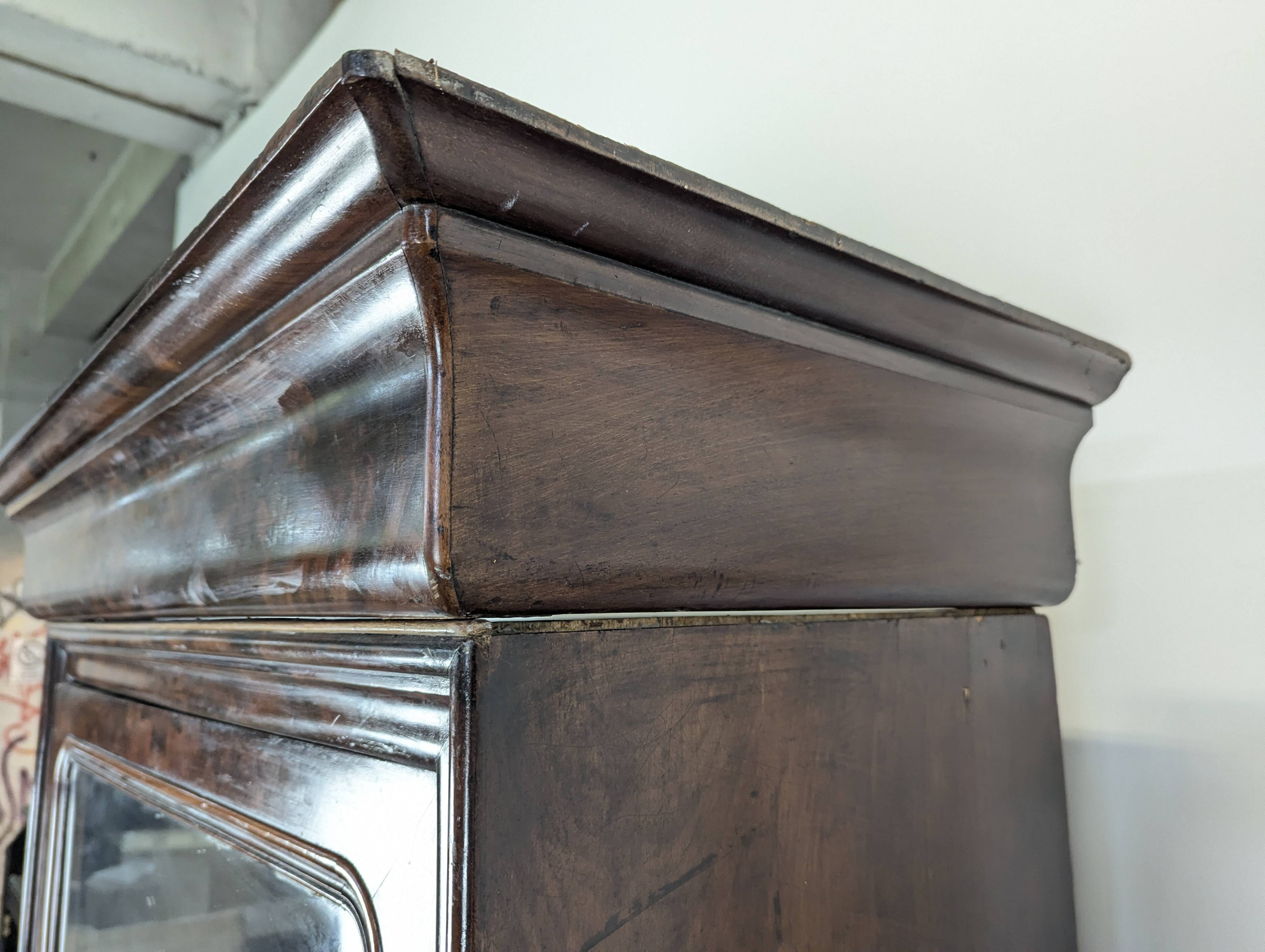 Flamed Mahogany Display Cabinet Louis Philippe Era