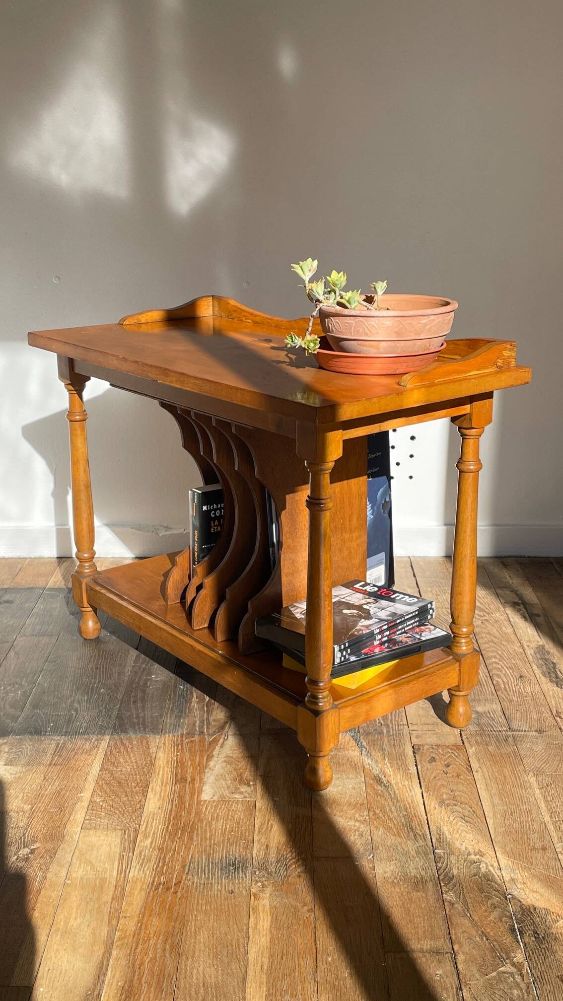 Meuble bas electrophone vintage