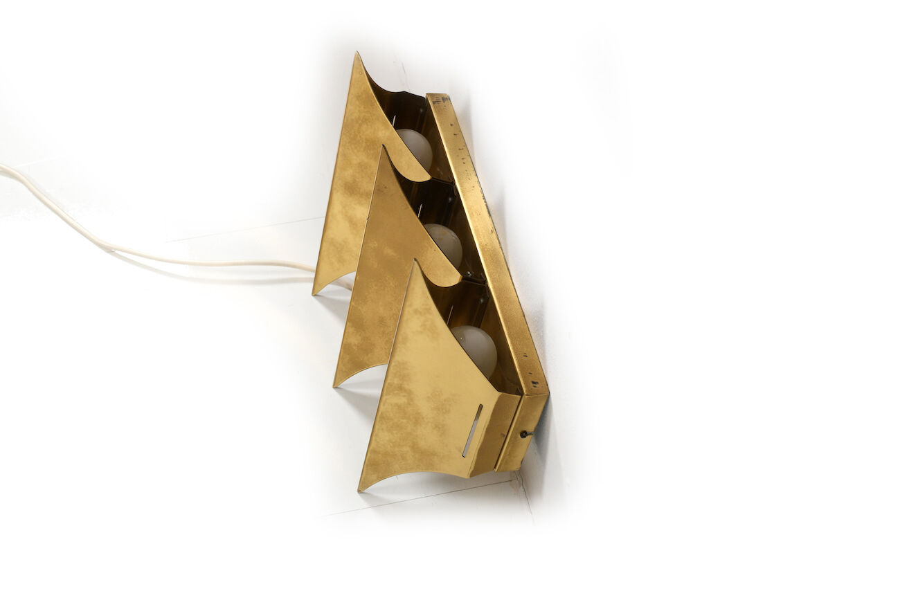 Mid Century Danish "Gothic III" wall lamp by Bent Karlby for Lyfa