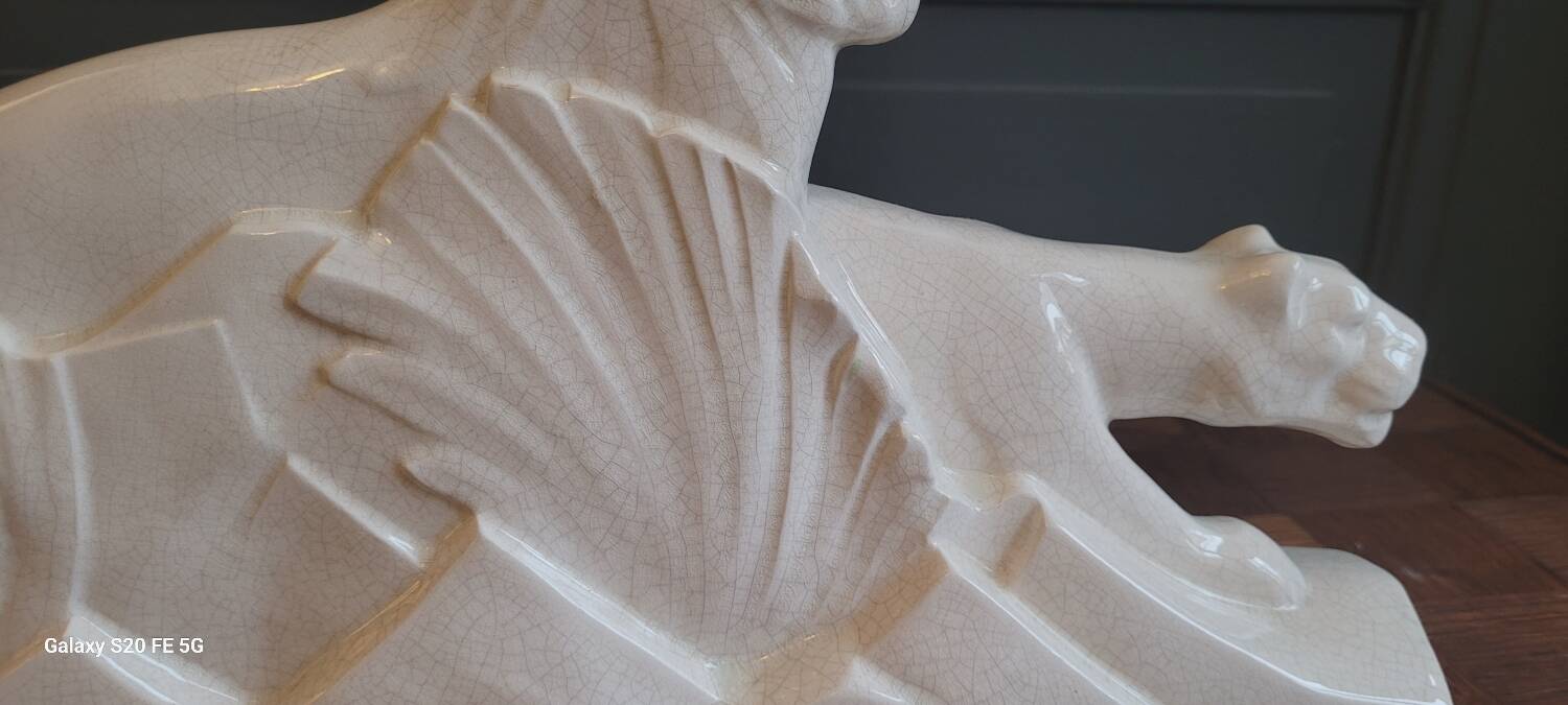 Art Deco sculpture lion and lioness couple