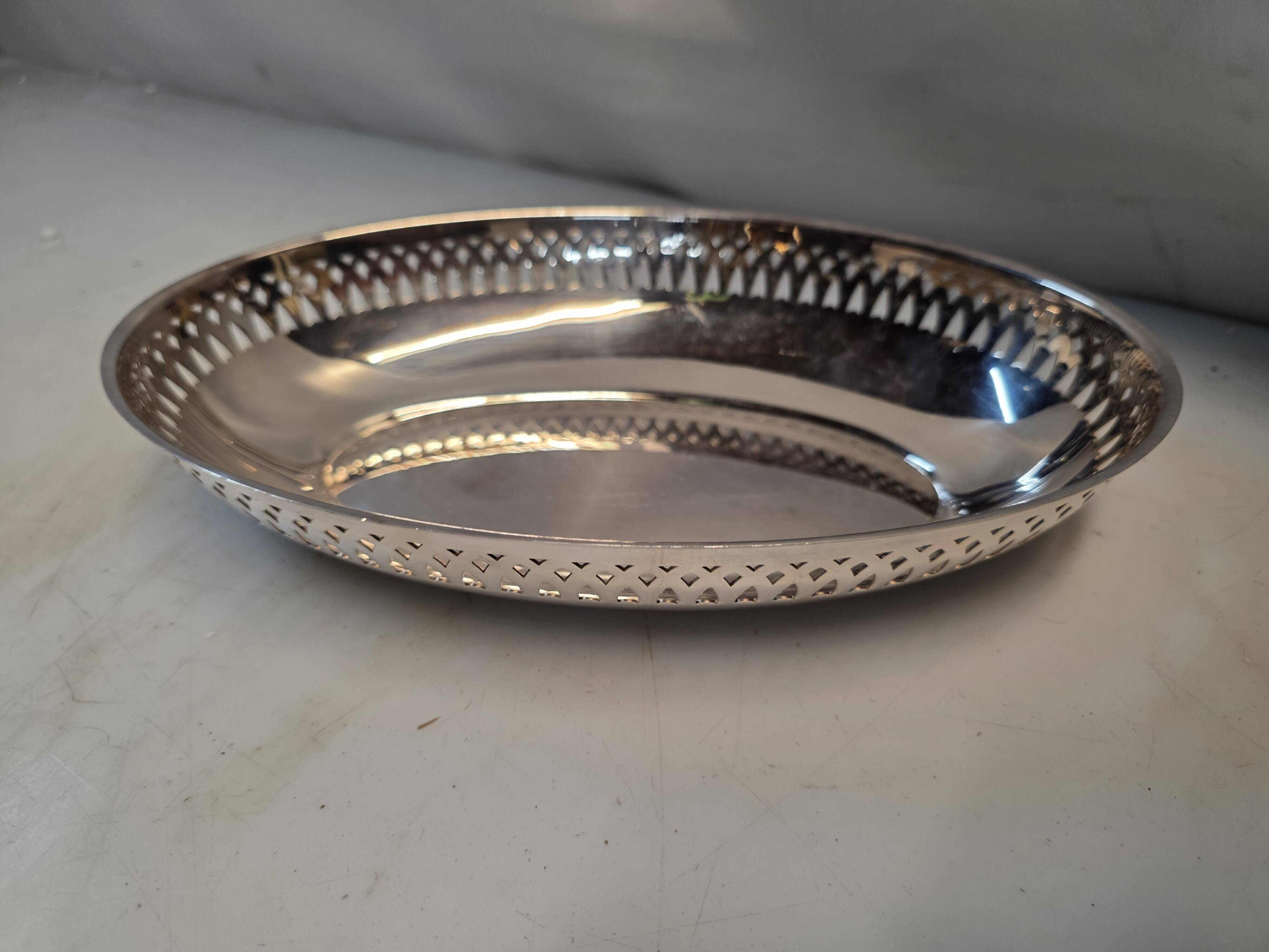 Silver-plated metal centrepiece, Ercuis mid-20th century.