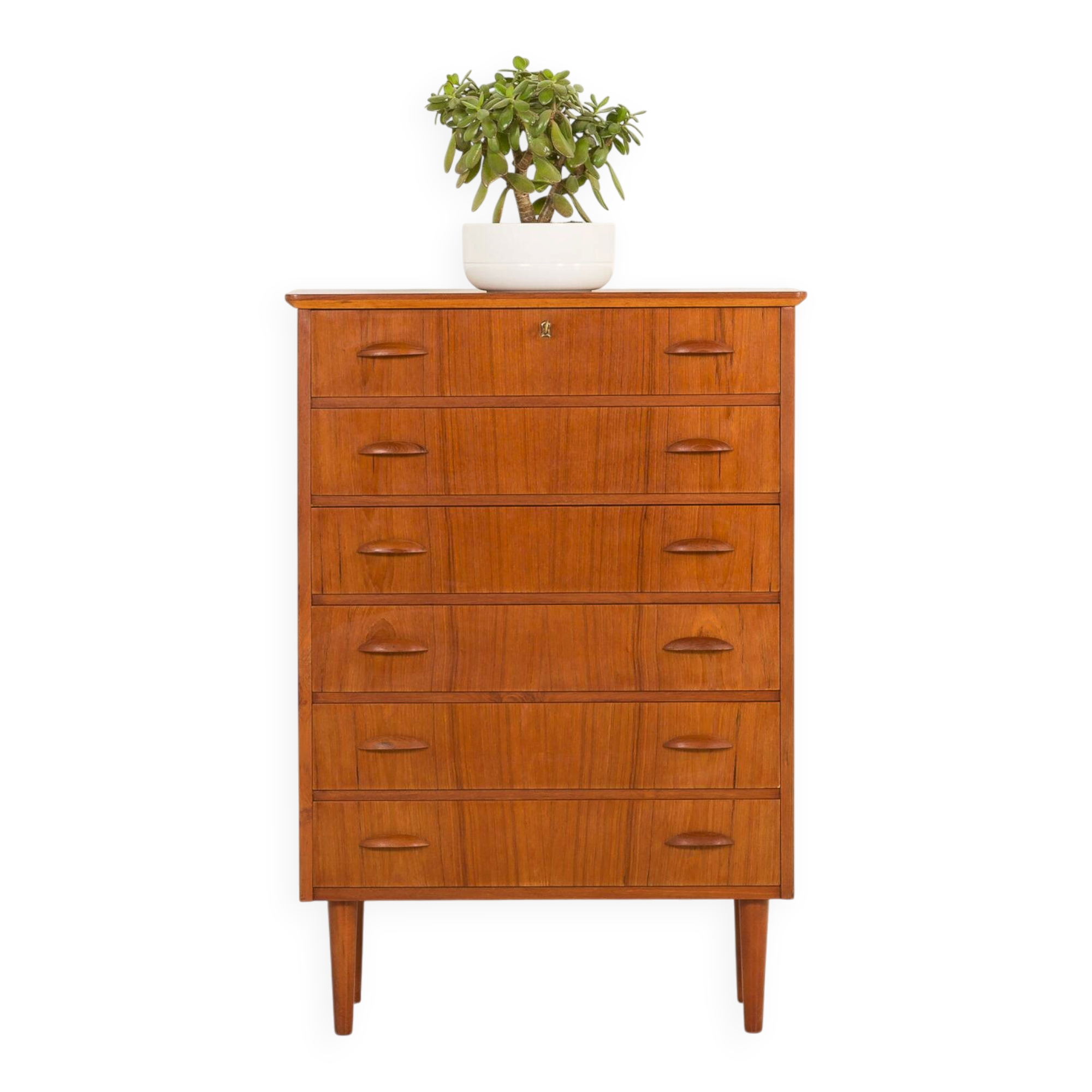 Commode en teck danois dans le style de Johannes Sorth, années 1960.