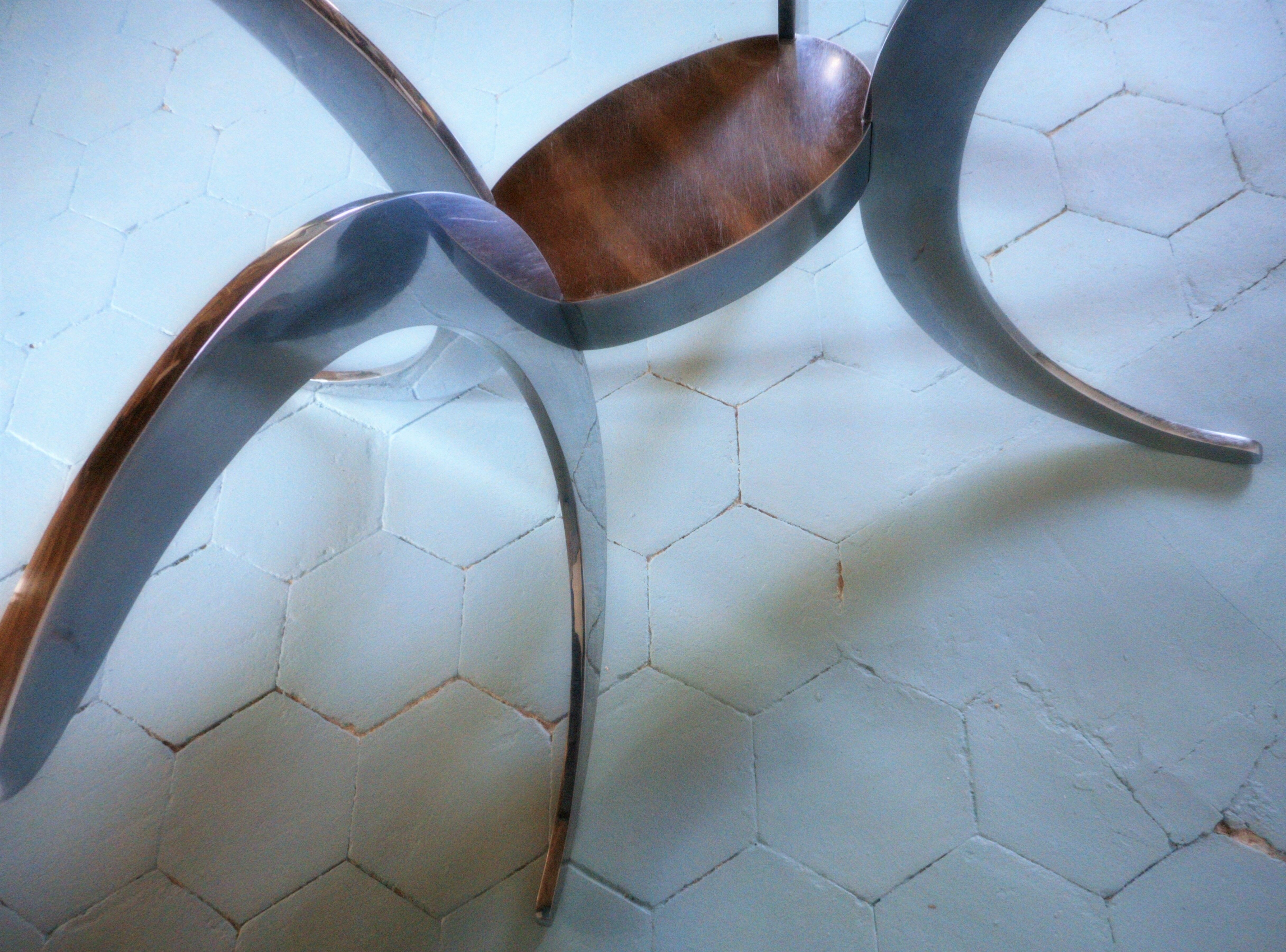 Table en verre fumé