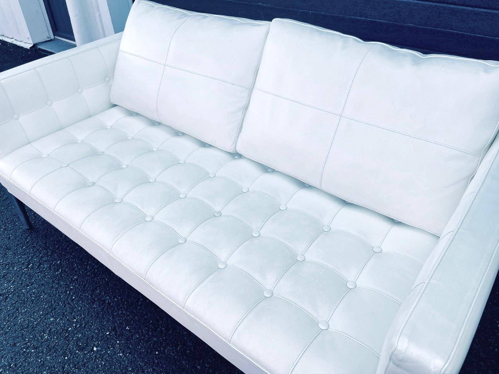 White leather flower sofa Philippe Starck x Cassina