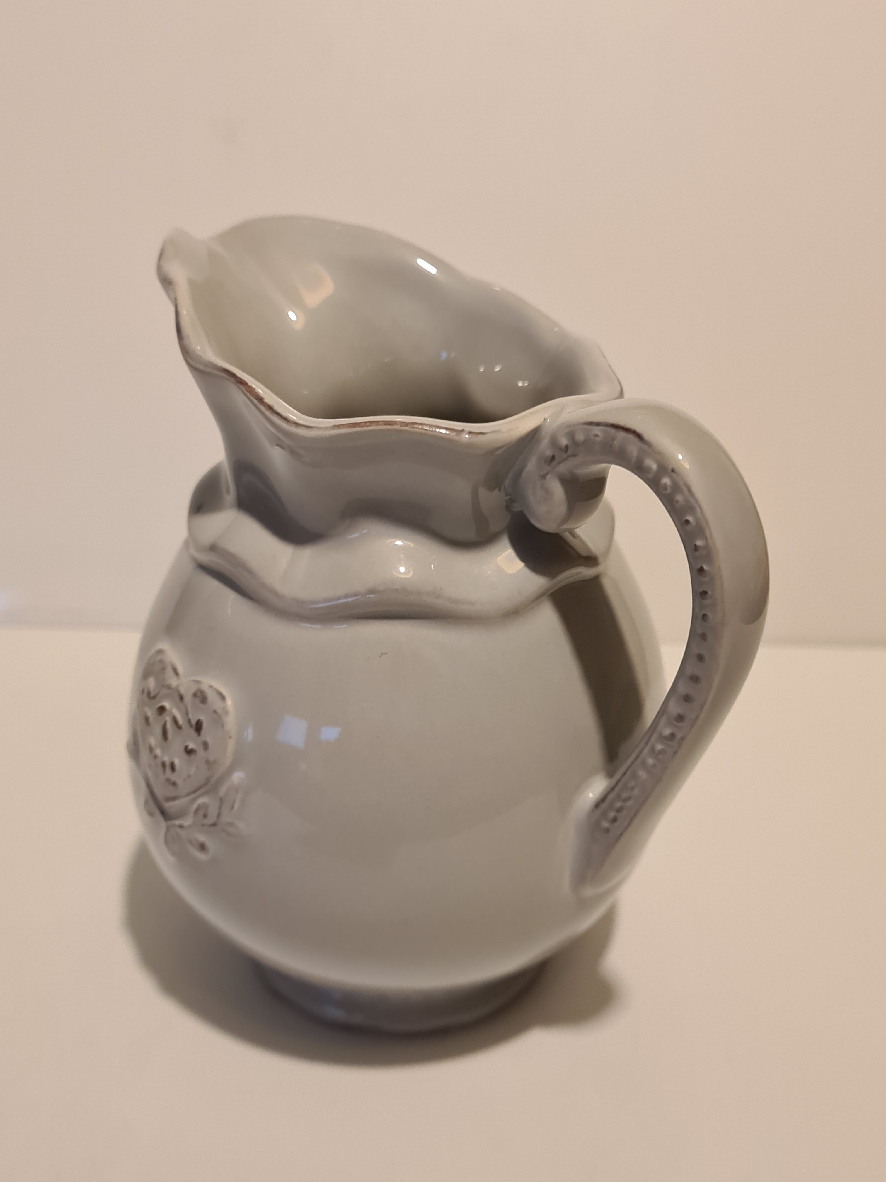 Amadeus milk pot décor hearts gray