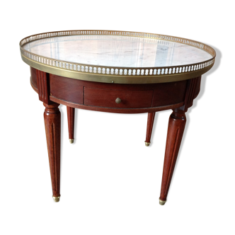 Louis XVI-style hot water table