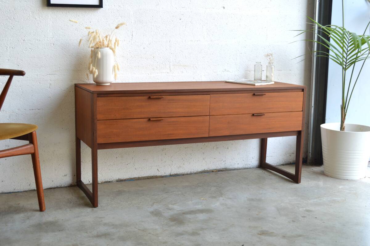 Enfilade console scandinave 137cm