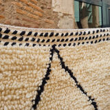 Berber wool carpet with black diamond 110x140cm