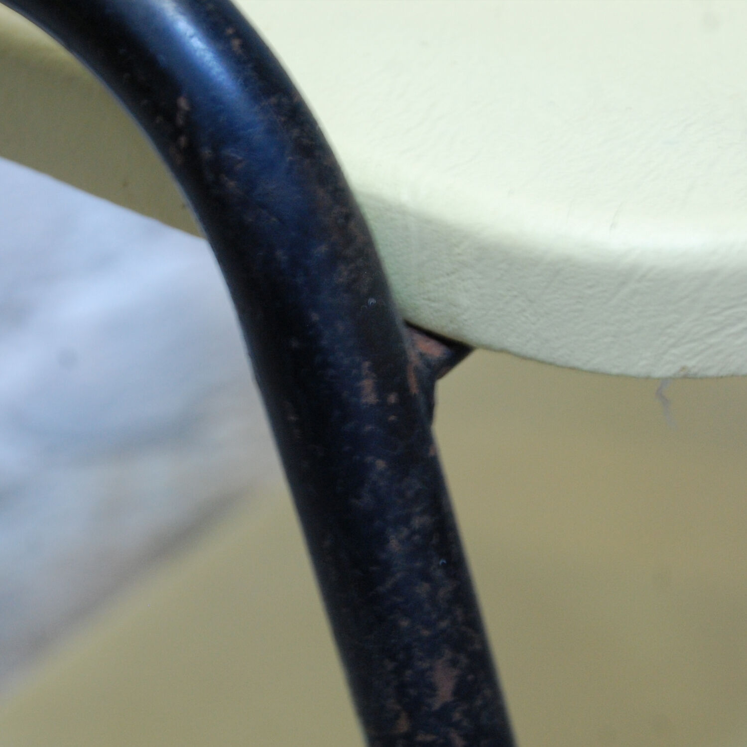 Pair of bedside tables by Pierre Guariche for Trefac - Meurop 1958