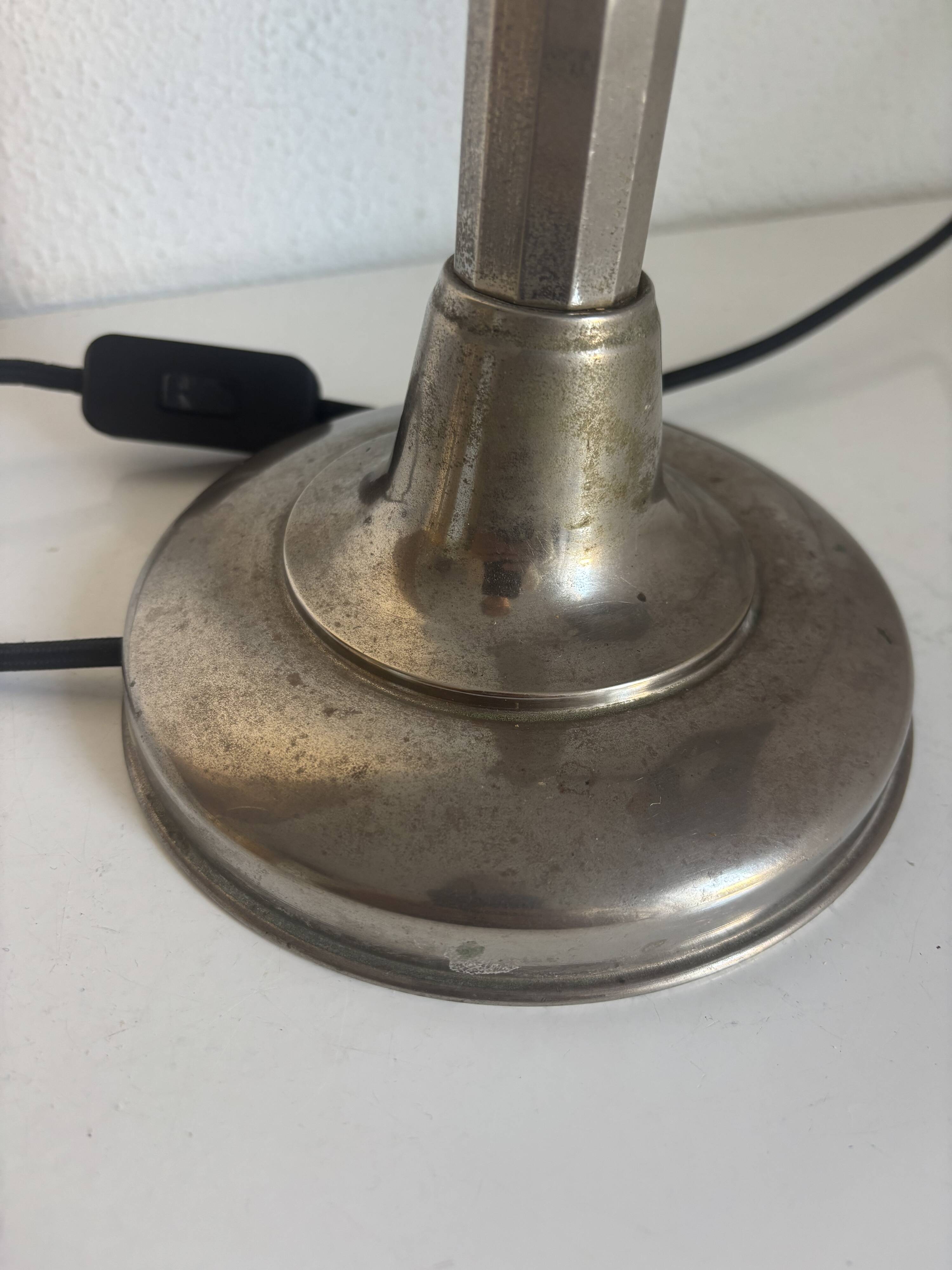 Lampe vintage 1930 Pirouett Art Déco opaline noire - 45 cm