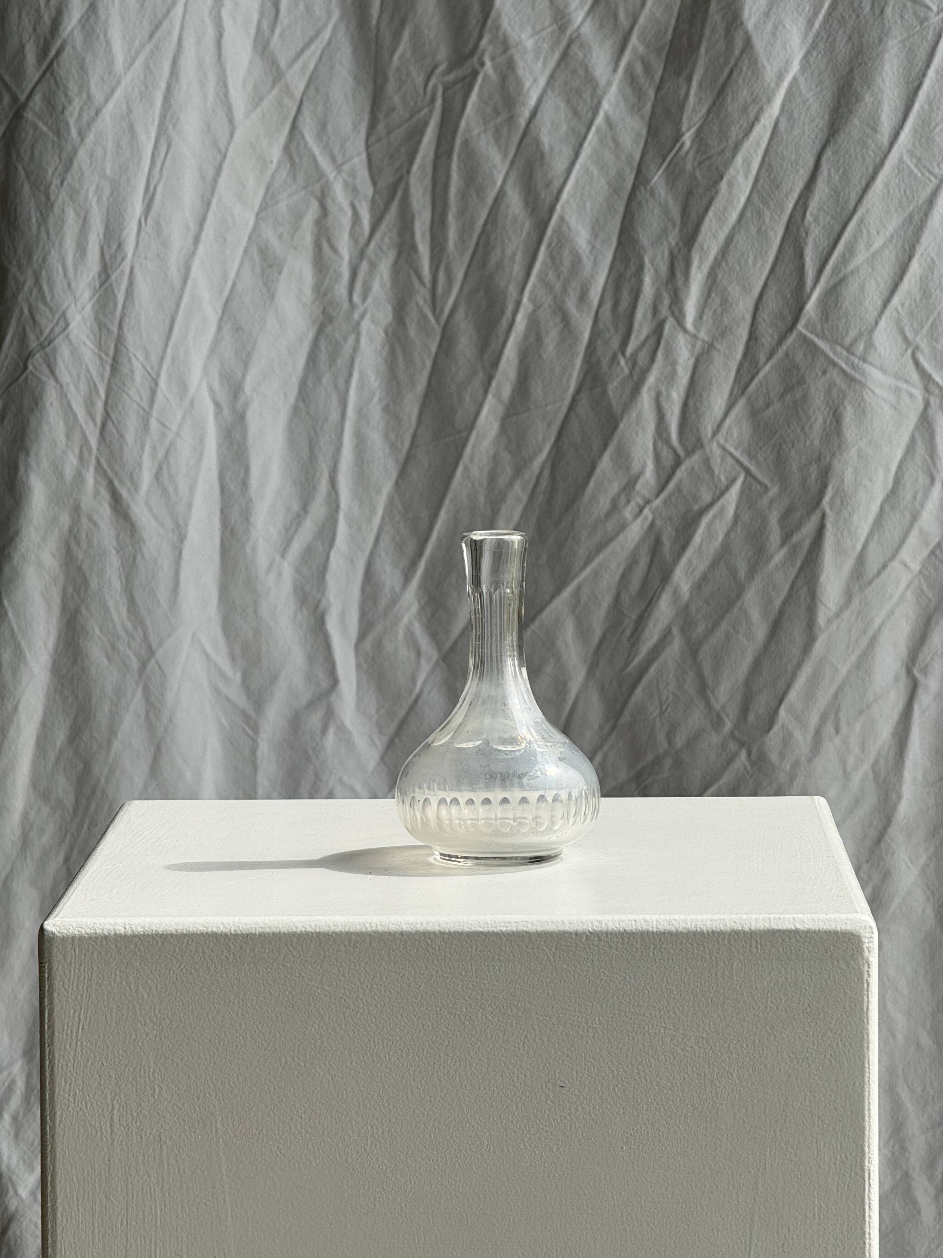 Mini vintage glass soliflore vase with ball belly H12.5