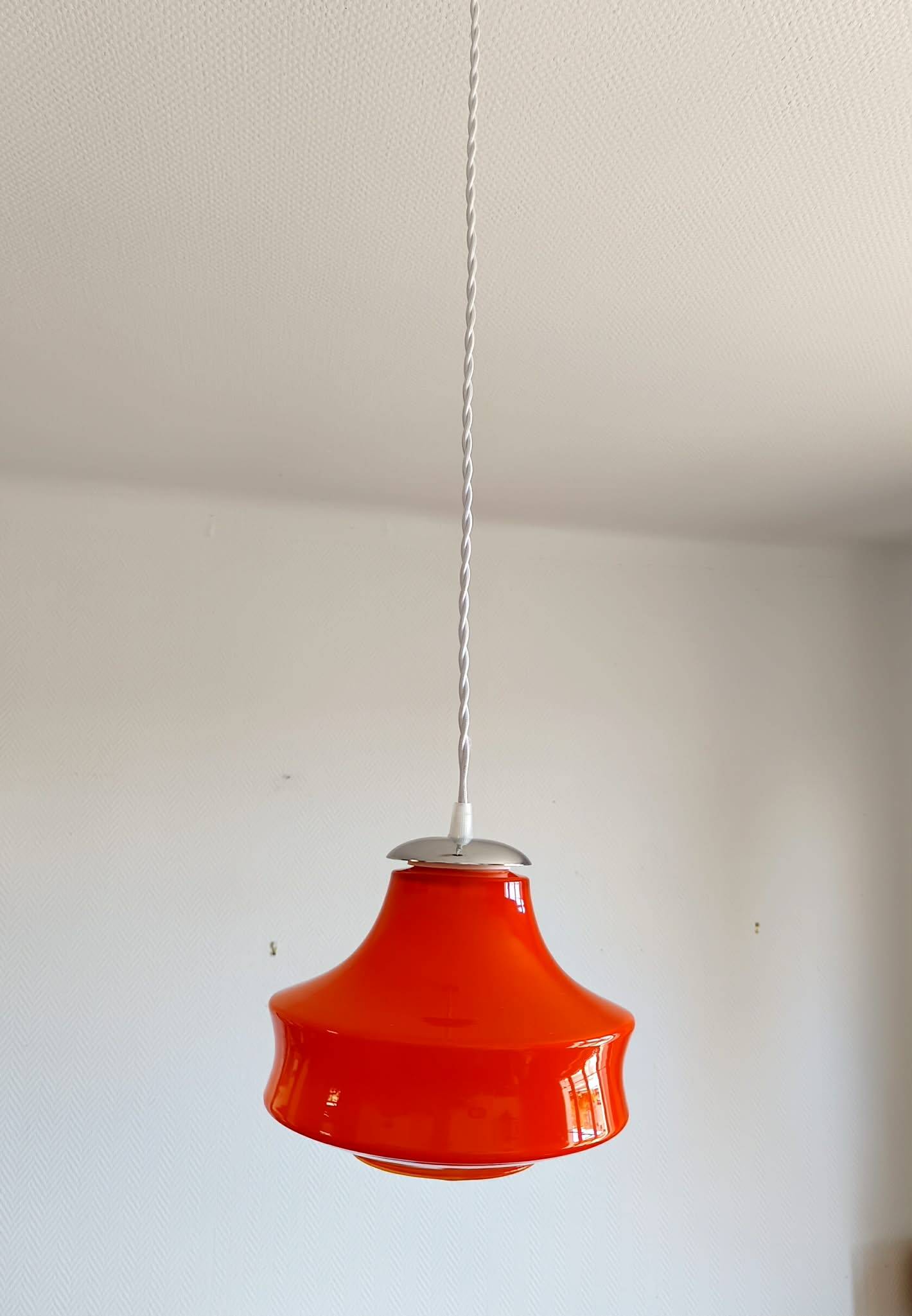 Suspension UFO space age orange 1970