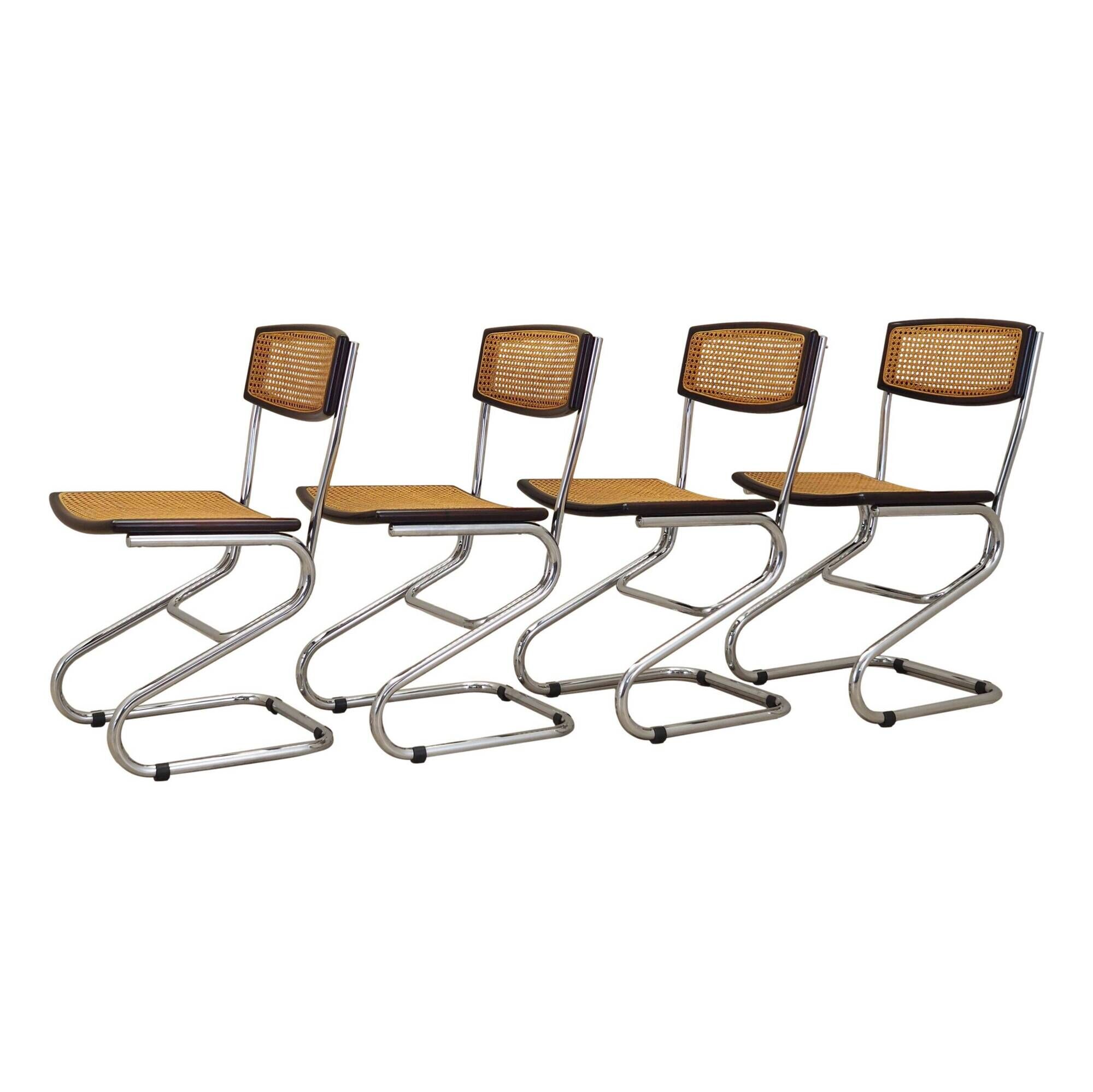 Ensemble de quatre chaises, design Bauhaus, années 1960, production : Italie