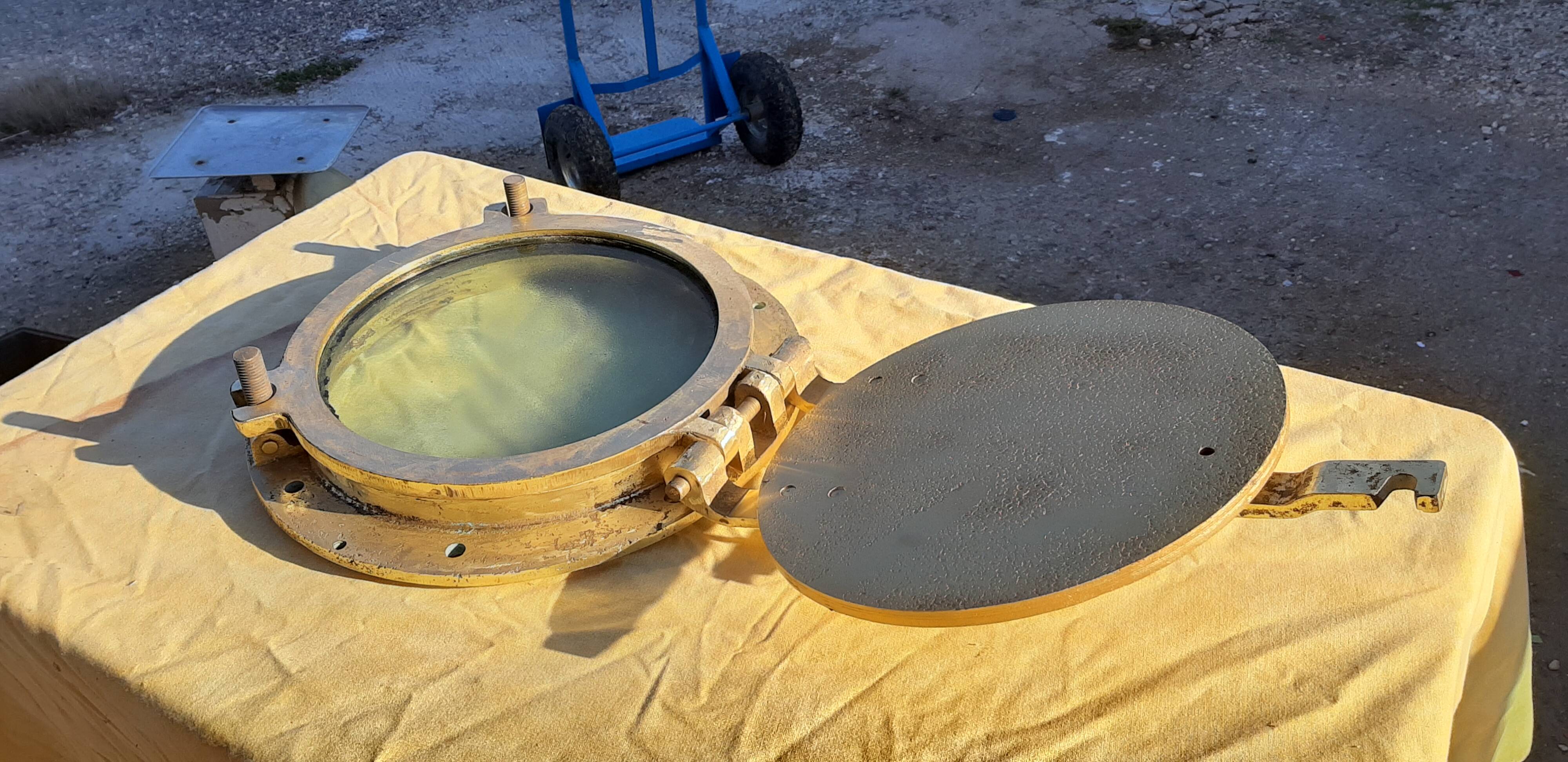 Navy Bronze Porthole