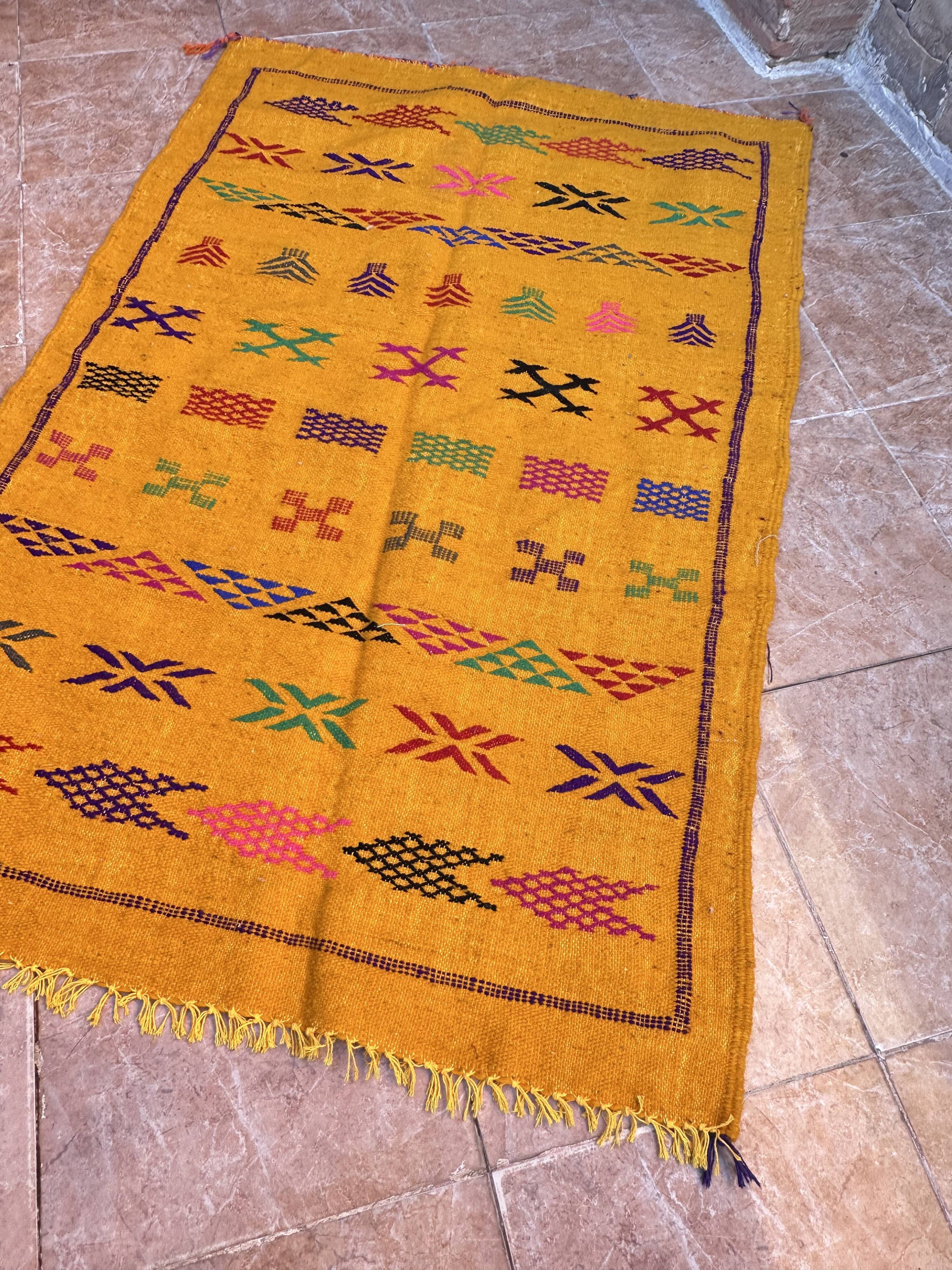 Handmade wool Berber rug – Colourful Moroccan bohemian kilim