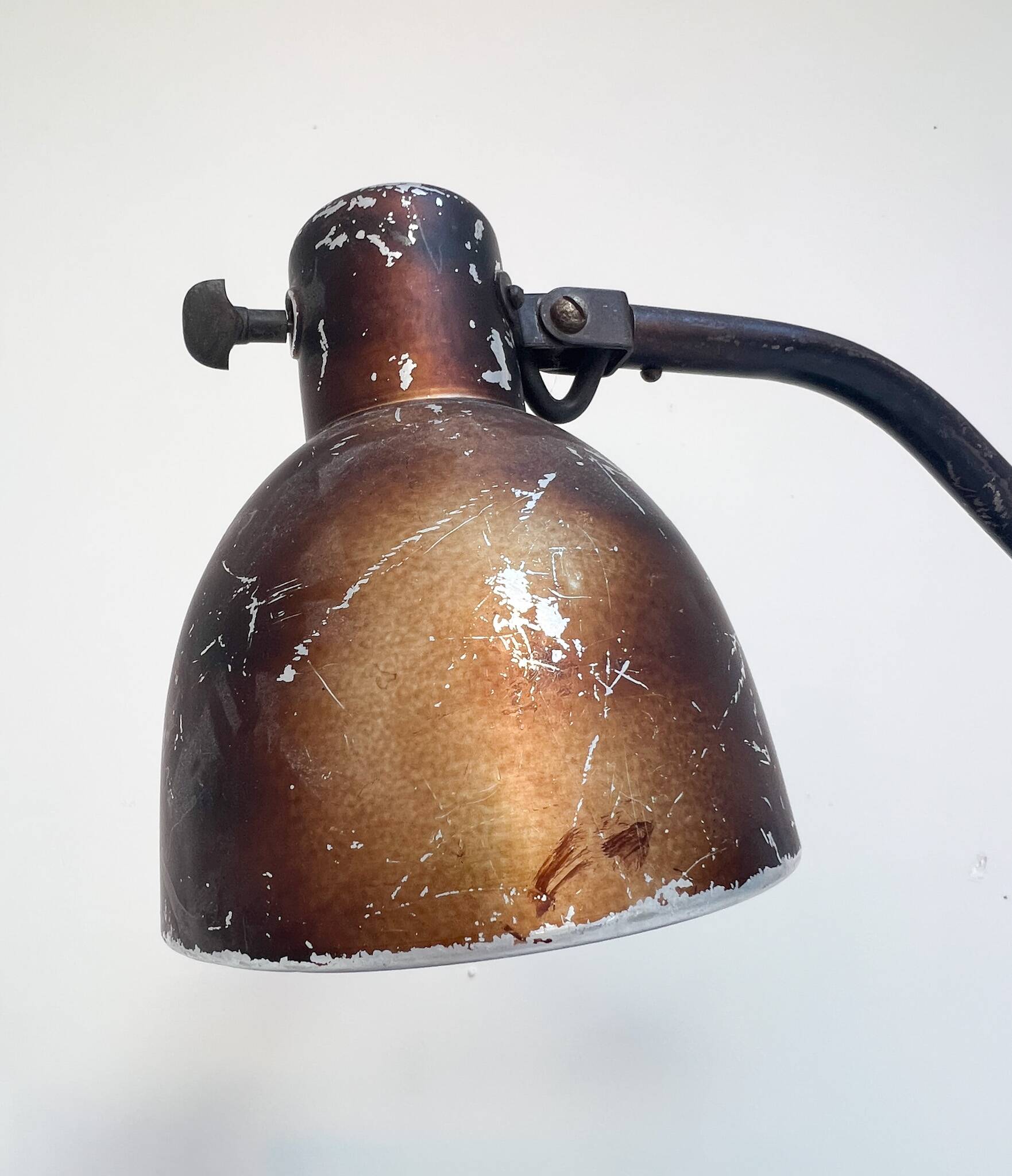 Industrial in height to be adjusted vintage clamp lamp from the 1970s
