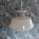 Suspension opaline vintage gris poudrée