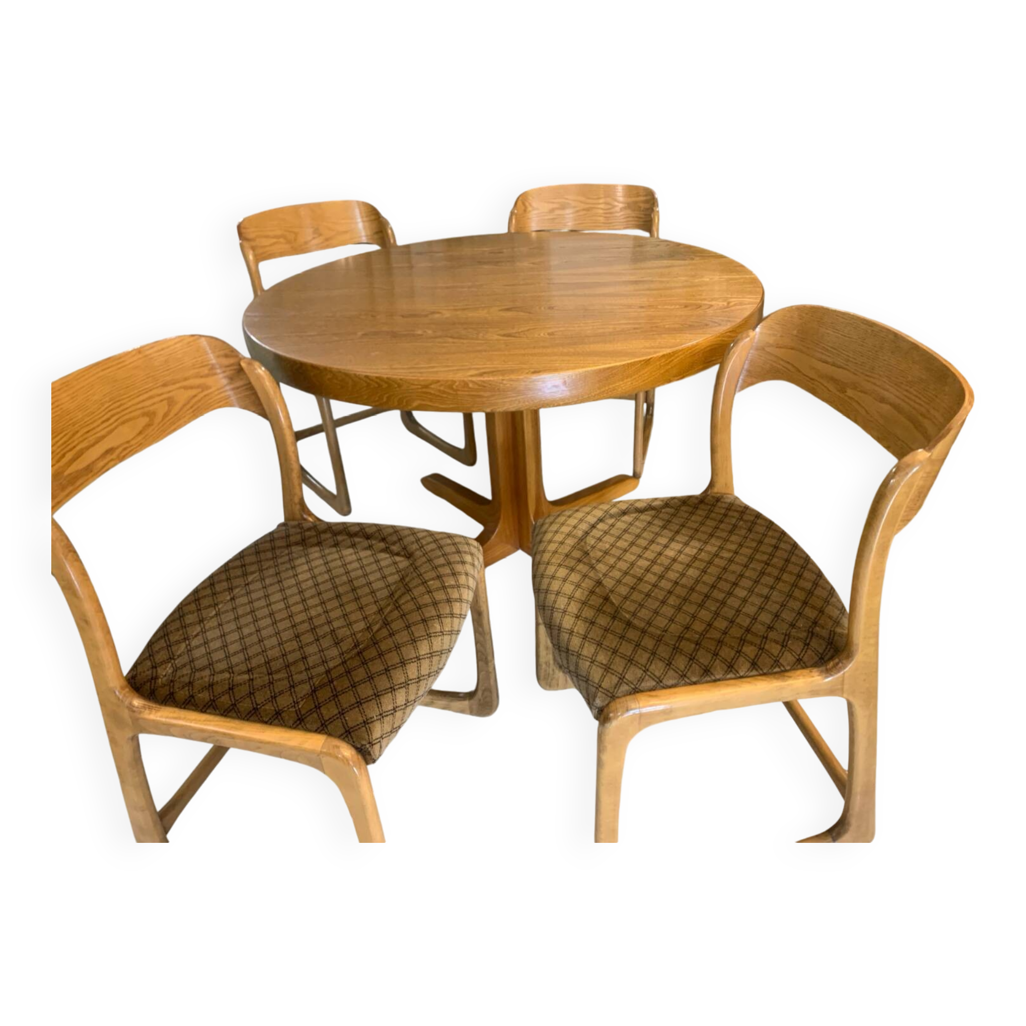 Baumann table and chairs