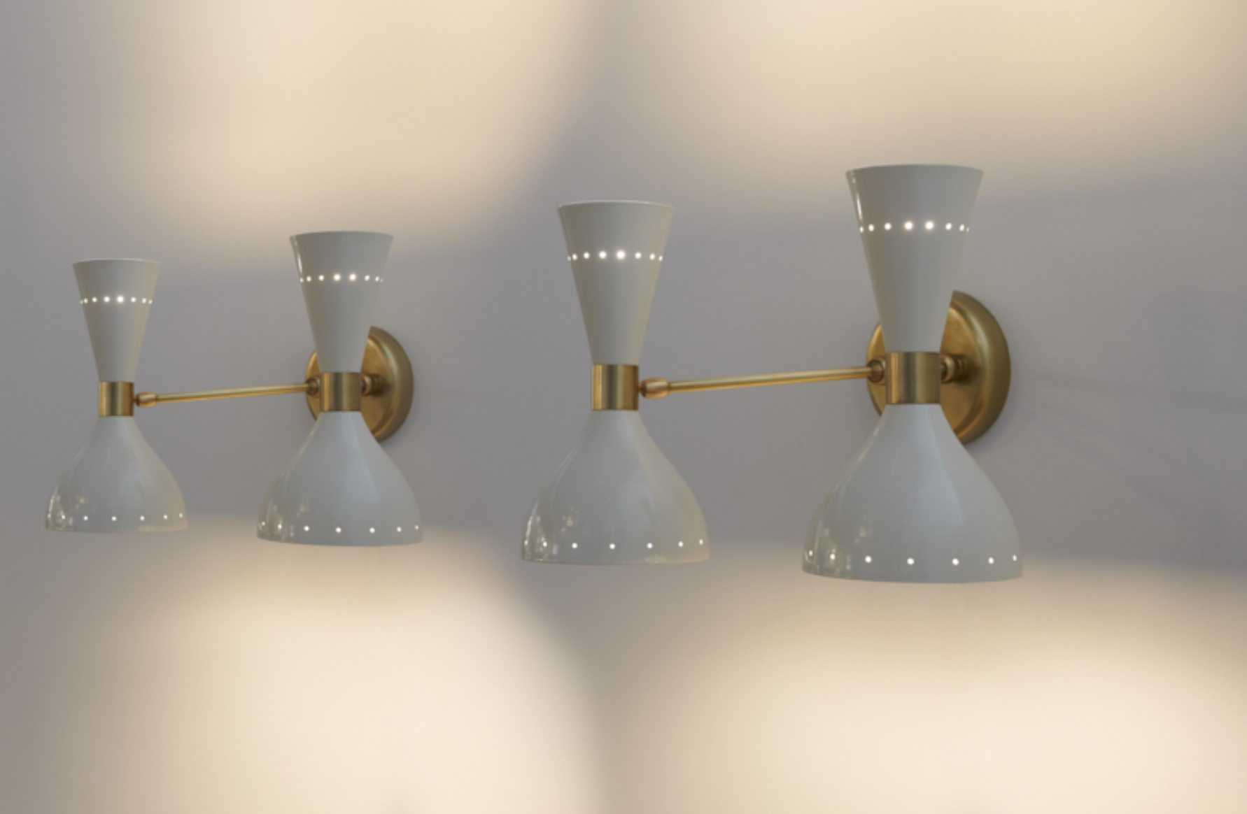 Double wall lamp