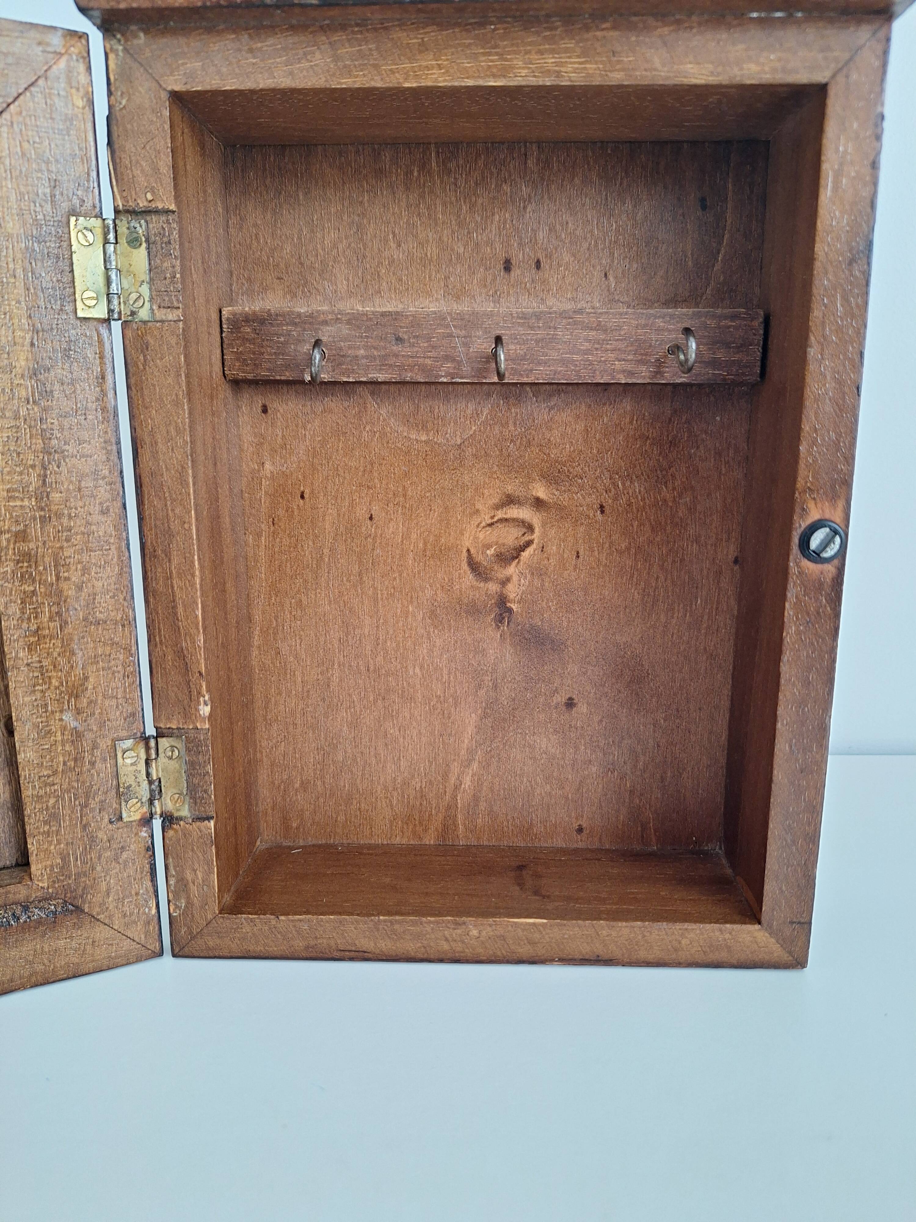 Boîte à clés vintage