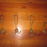 Set of 4 hooks in gilded metal