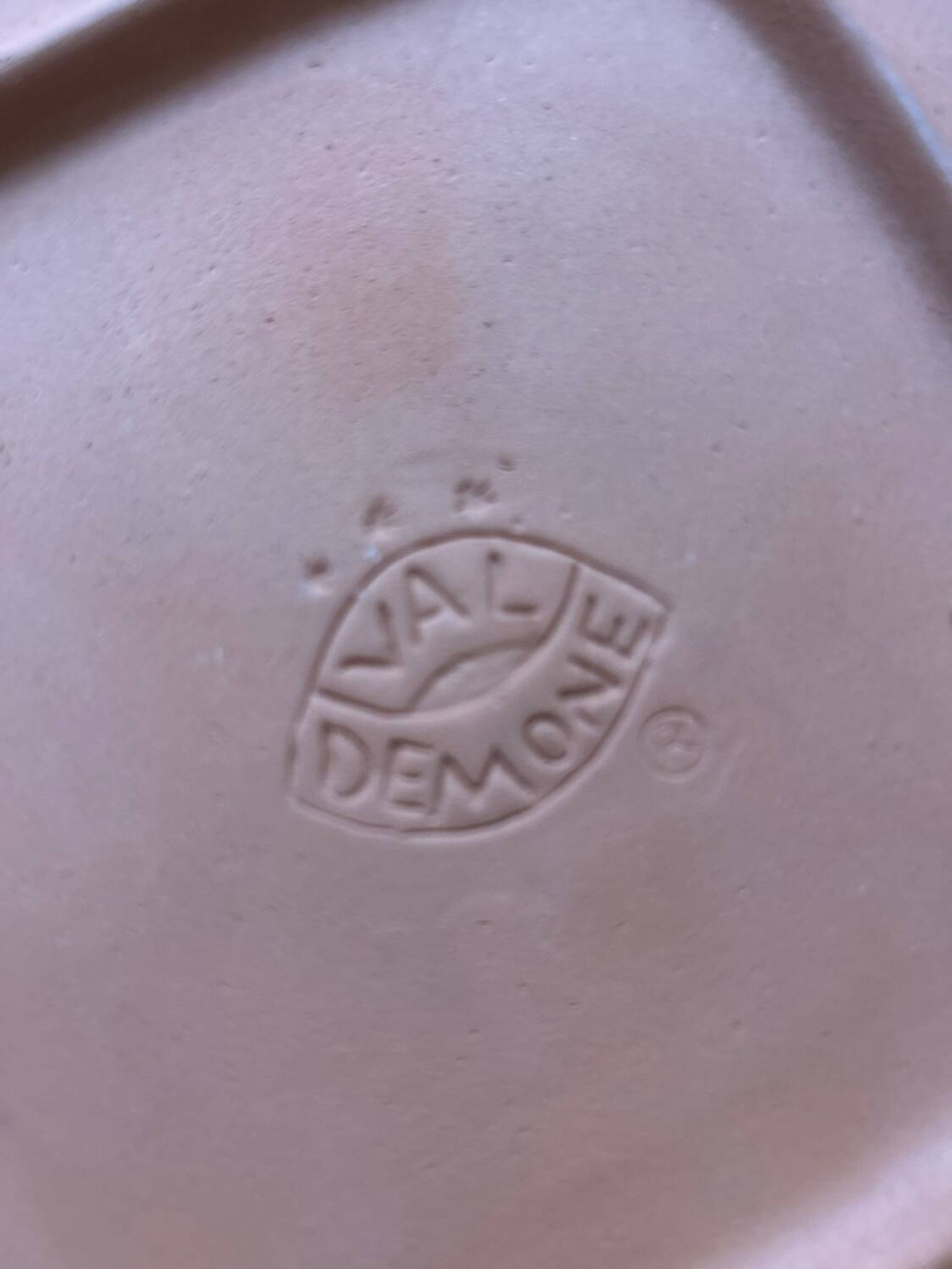 Dish for peacocks