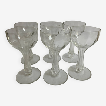 6 hollow-stemmed champagne glasses