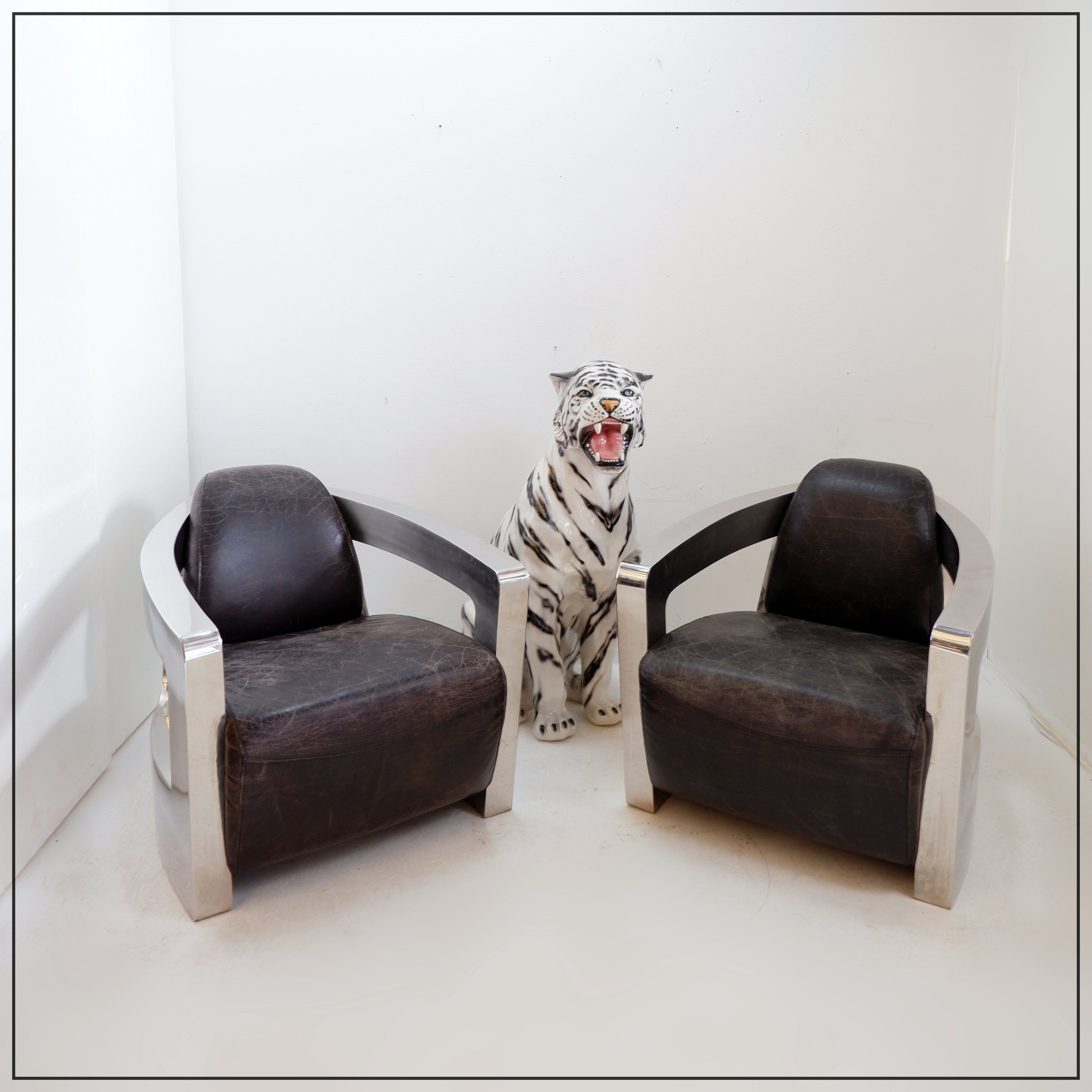 Paire de fauteuils "Mars" Timothy Oulton - 2009
