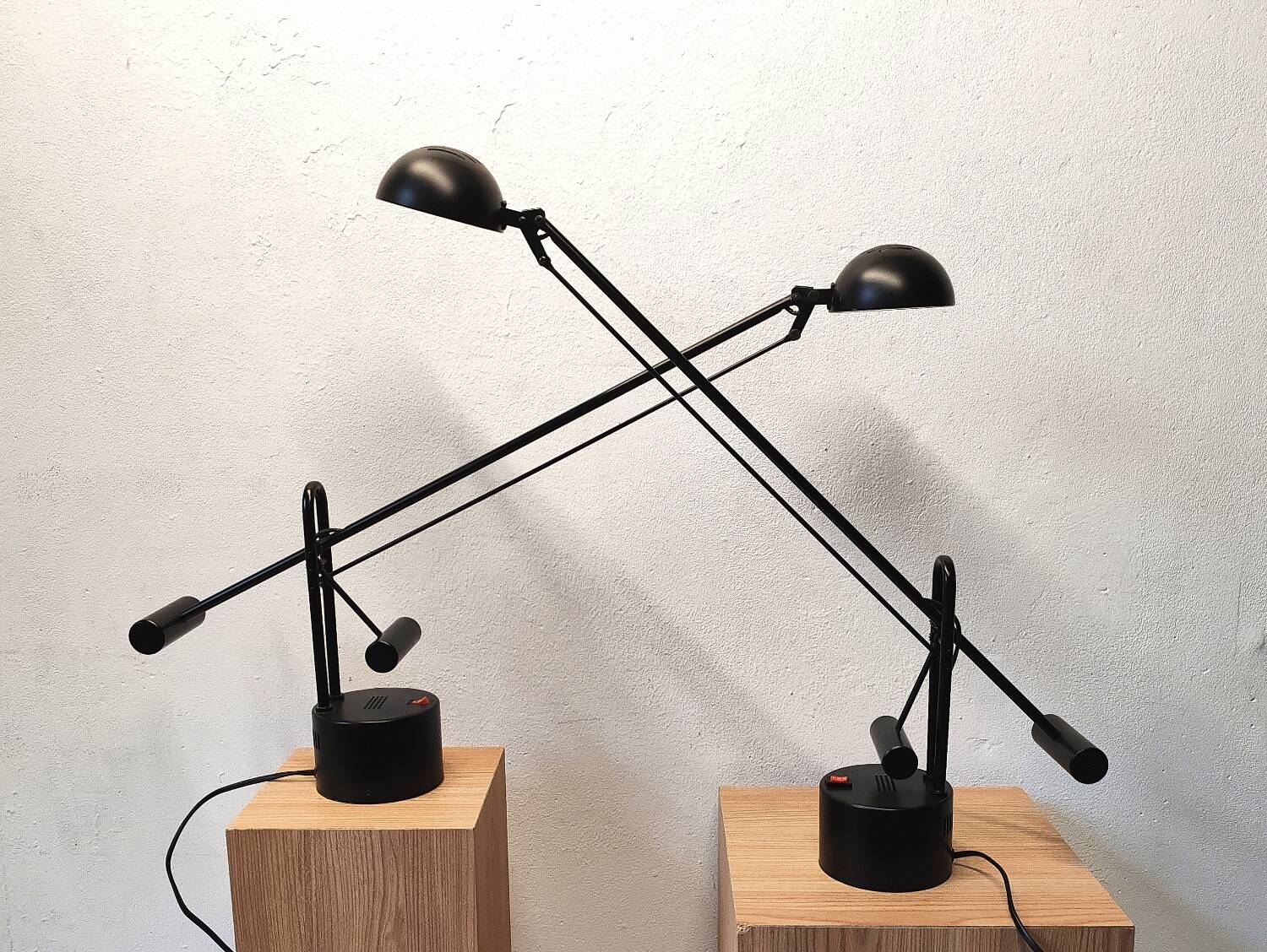 Pair of articulated desk lamps from the 80s