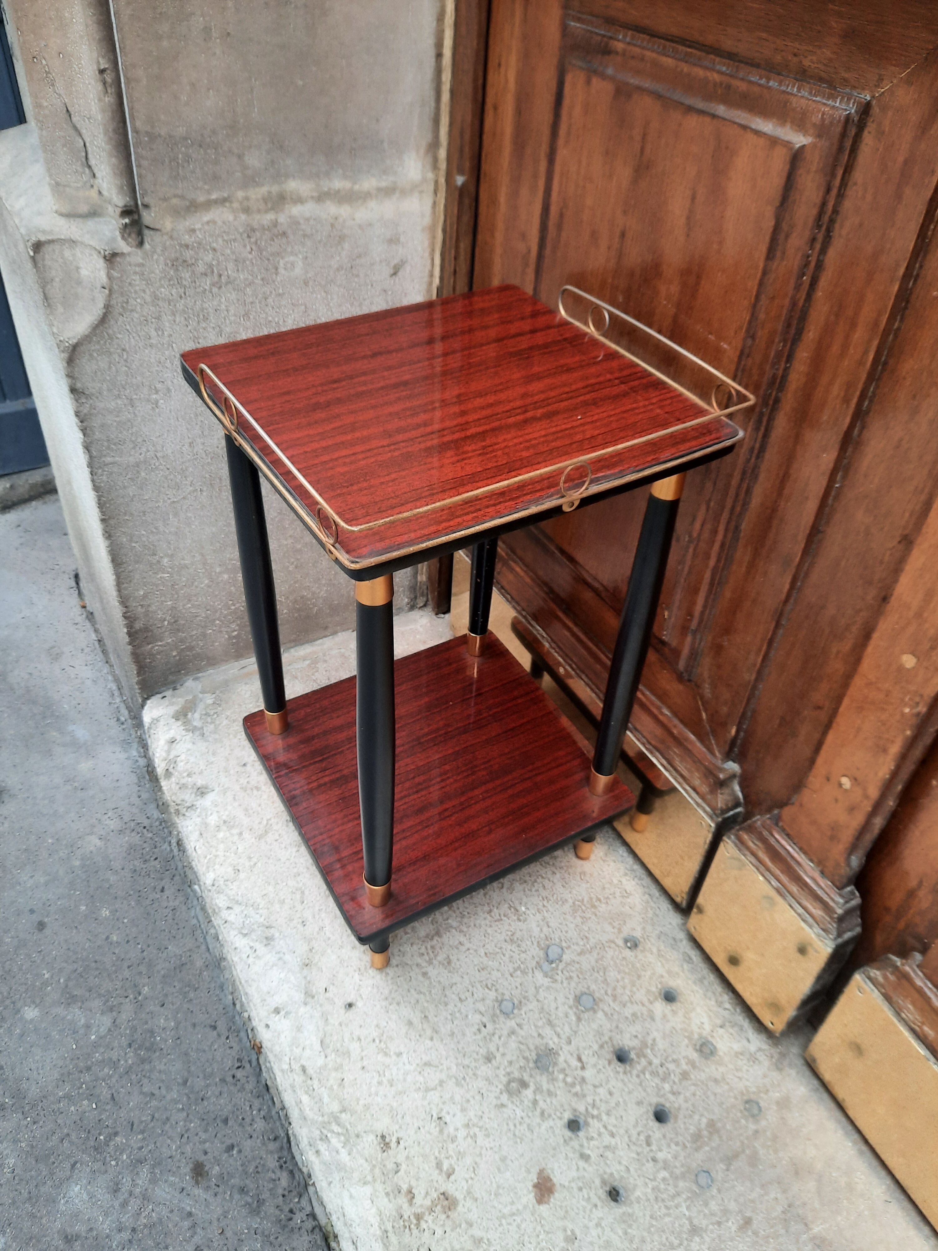 Table d'appoint en forica