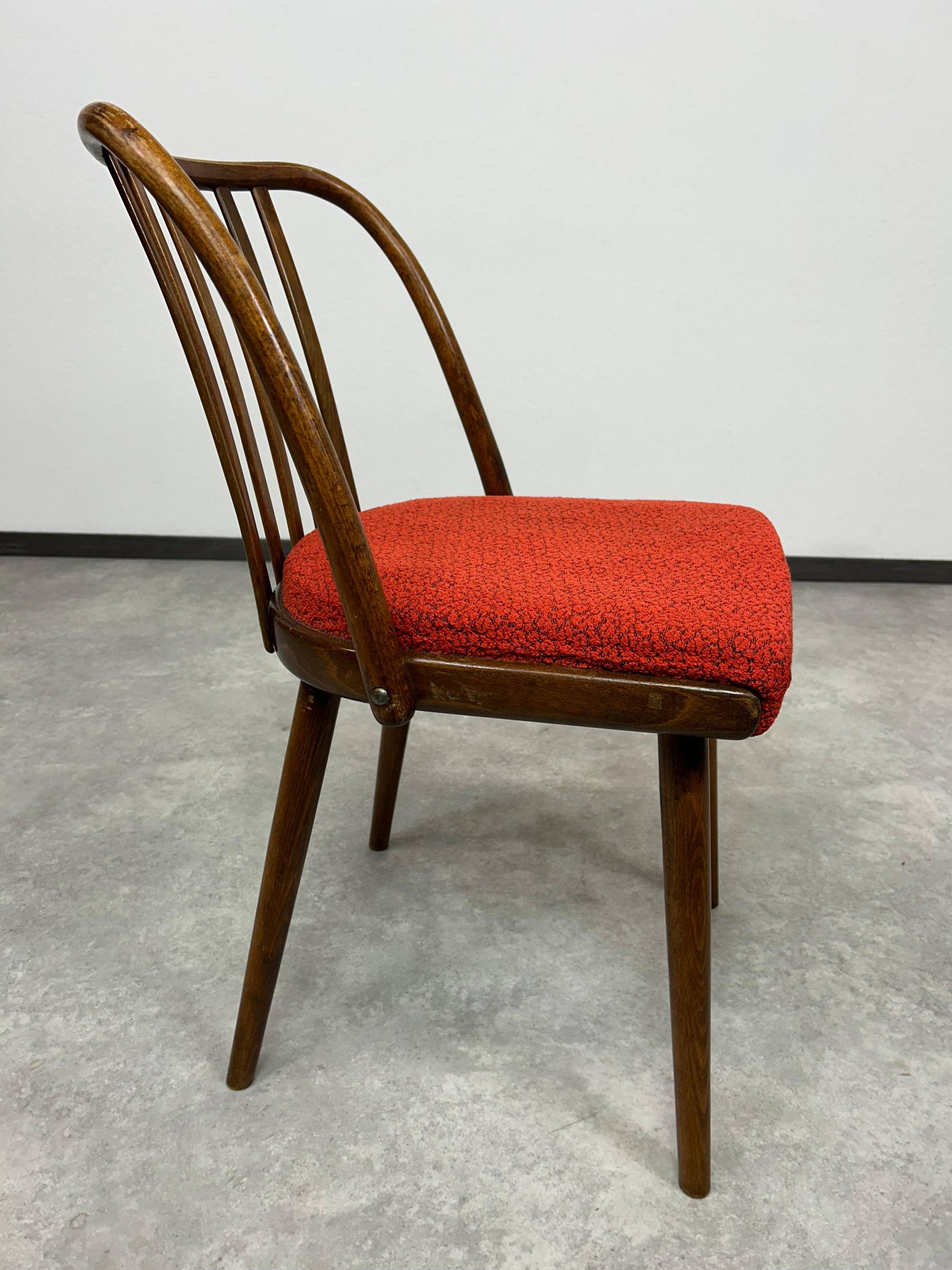 Set of 4 dining chairs by Antonín Šuman for TON