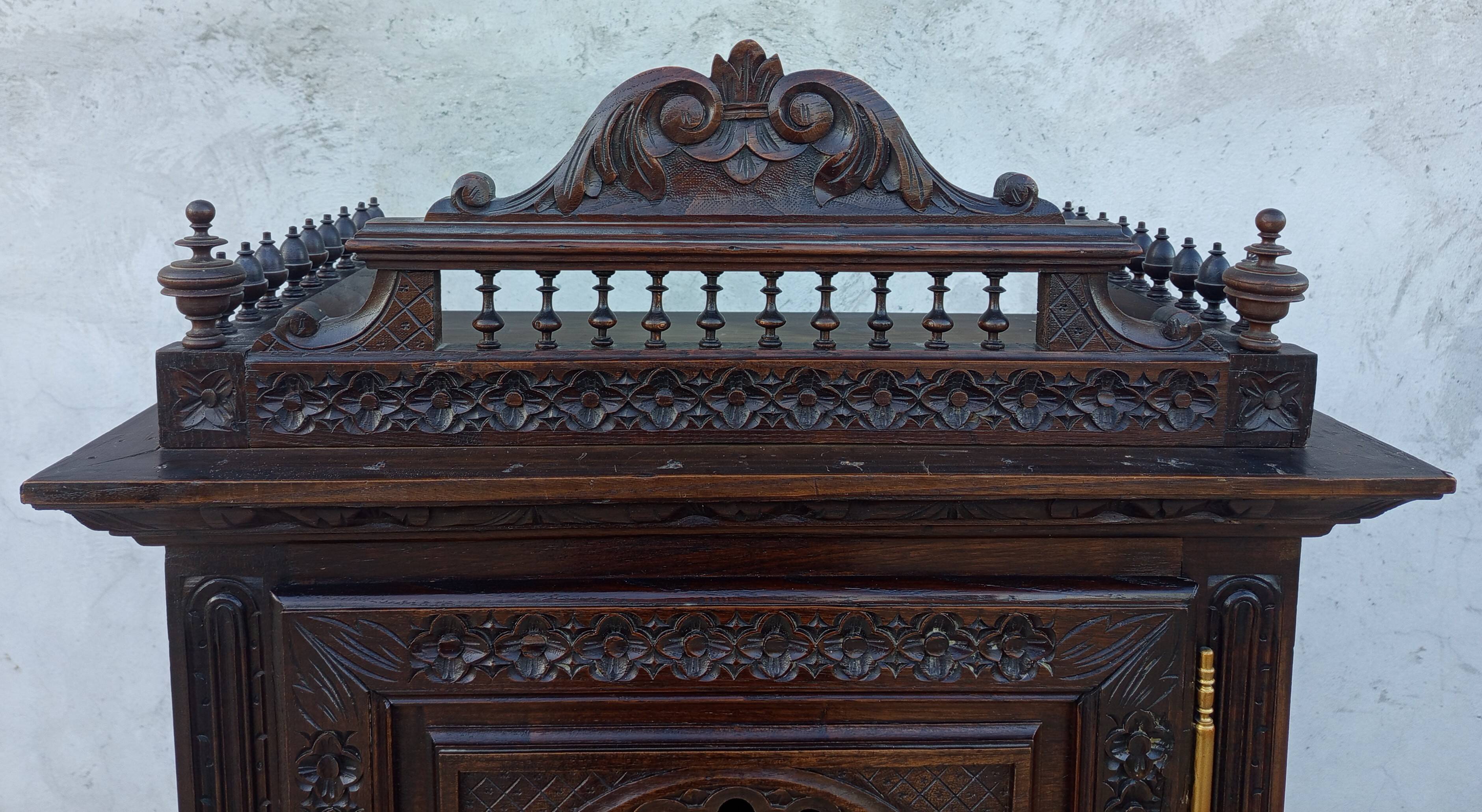 Bonnetière Breton style wardrobe in natural wood