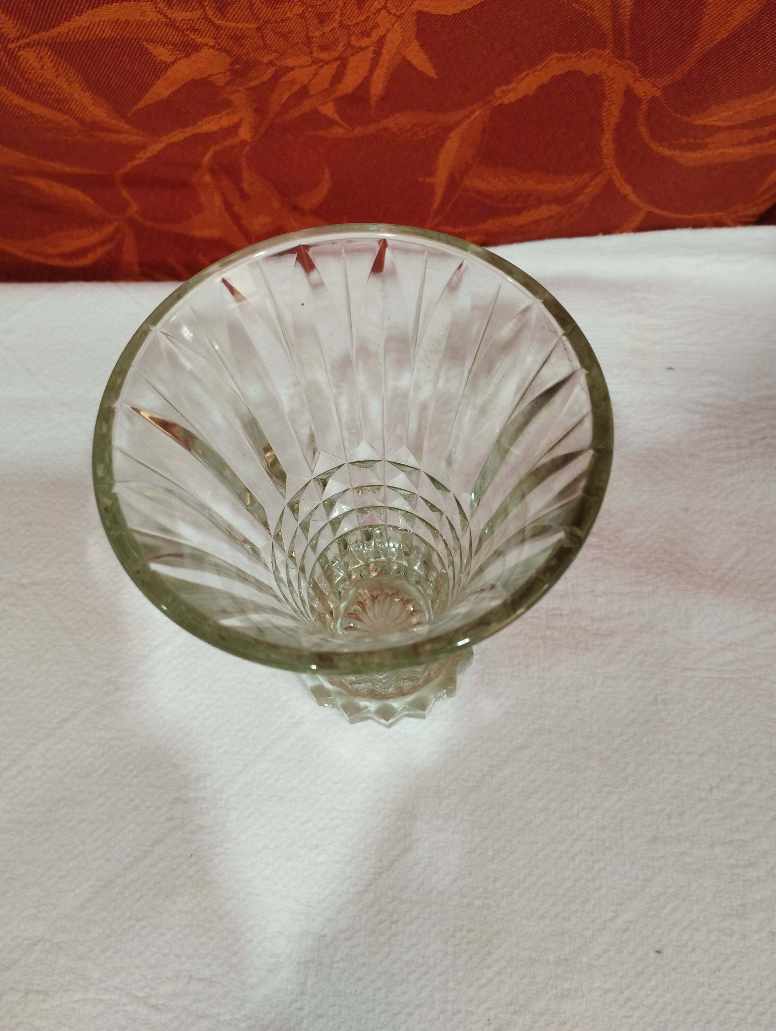 Old art deco flared glass vase - diamond point decor - height 15cm