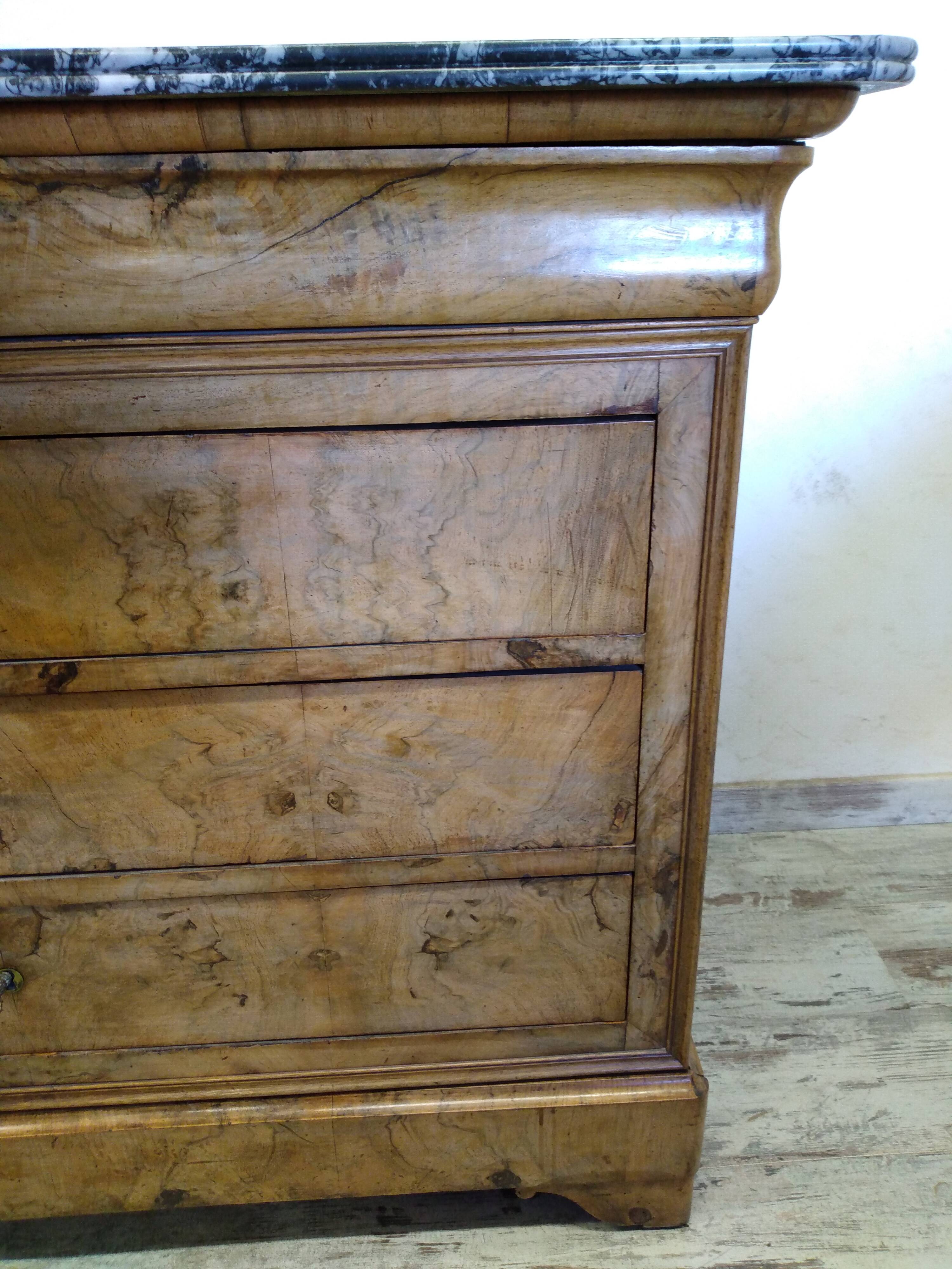 Chest of drawers with marble