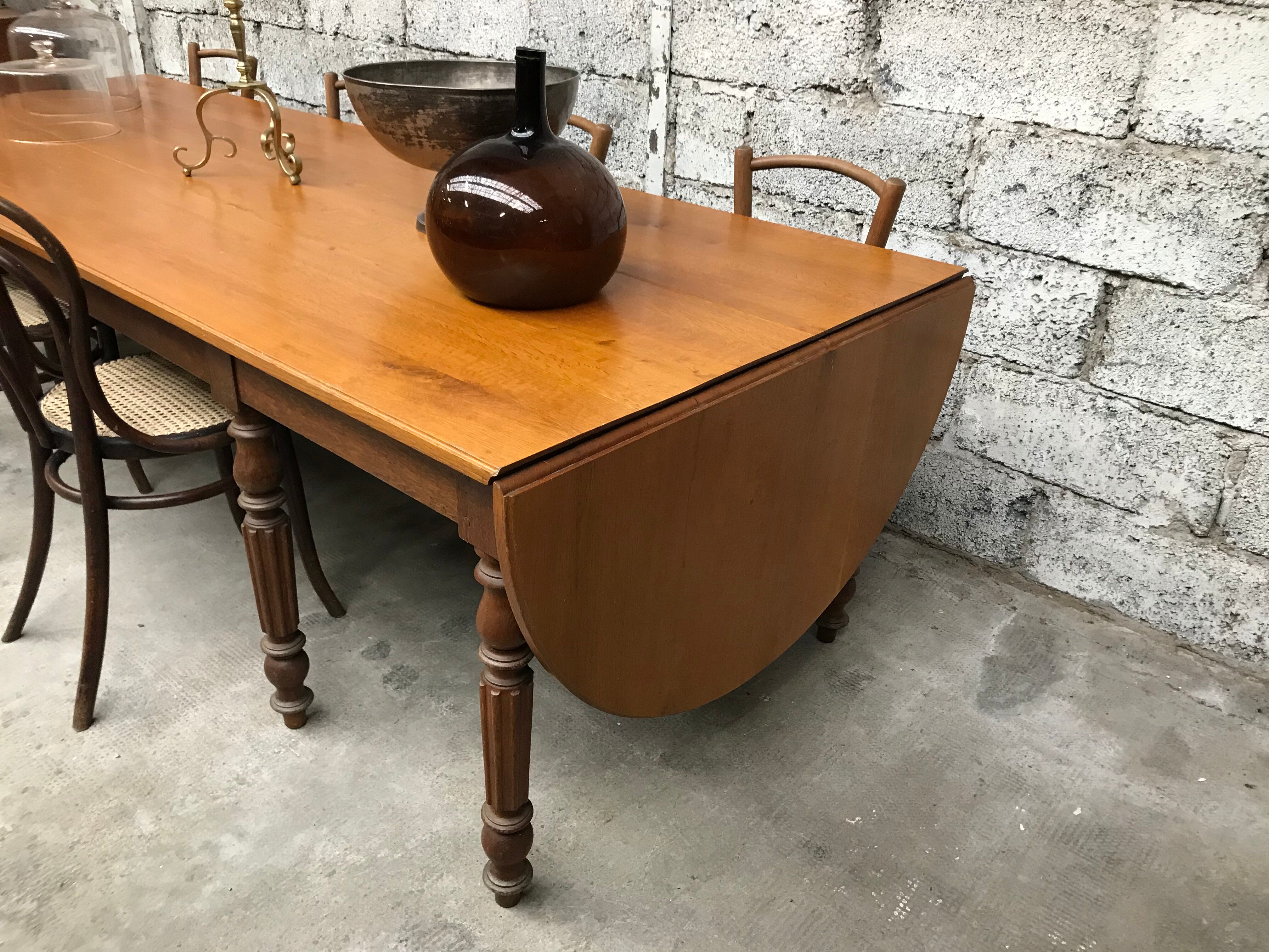 Former large oak farm table early 20th vintage