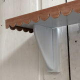 Popular art scalloped shelf