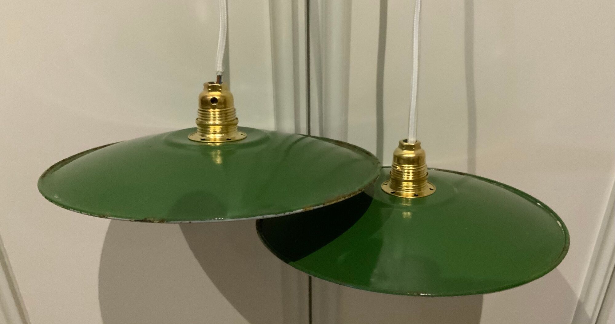 Duo de suspension vintage en tôle émaillée style ferme indus vert et blanc