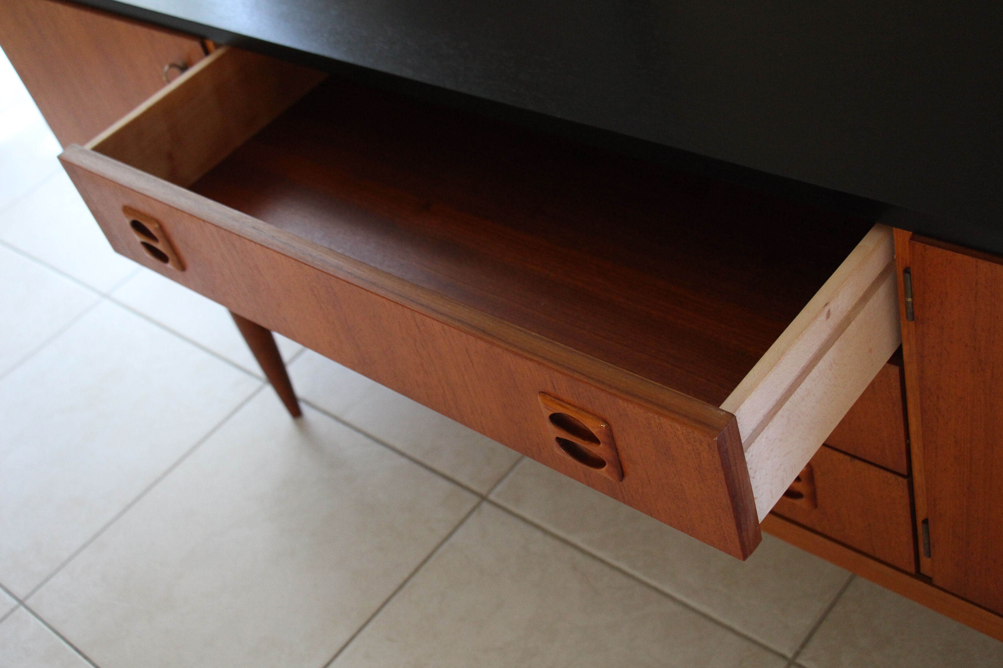 Sideboard Scandinavian design in teak years 60