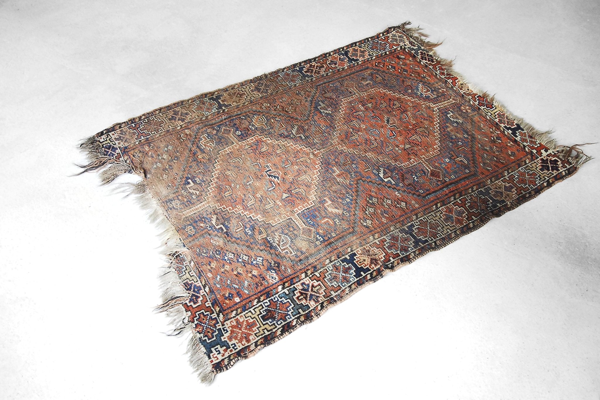 Tapis ancien tissé à la main, 1850 shiraz persan 150x110cm