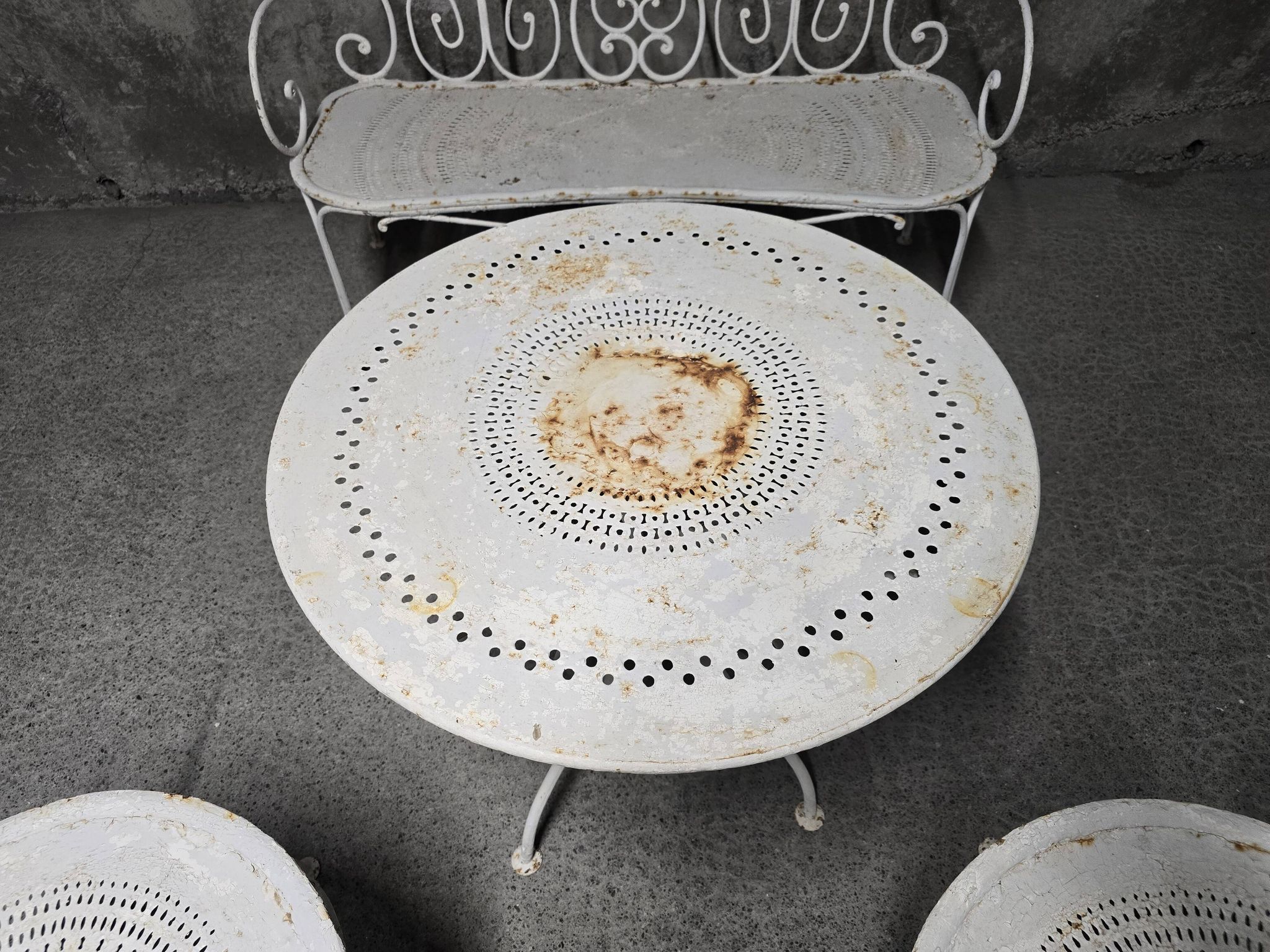 Salon de jardin ancien en fer forgé, début du XXe siècle