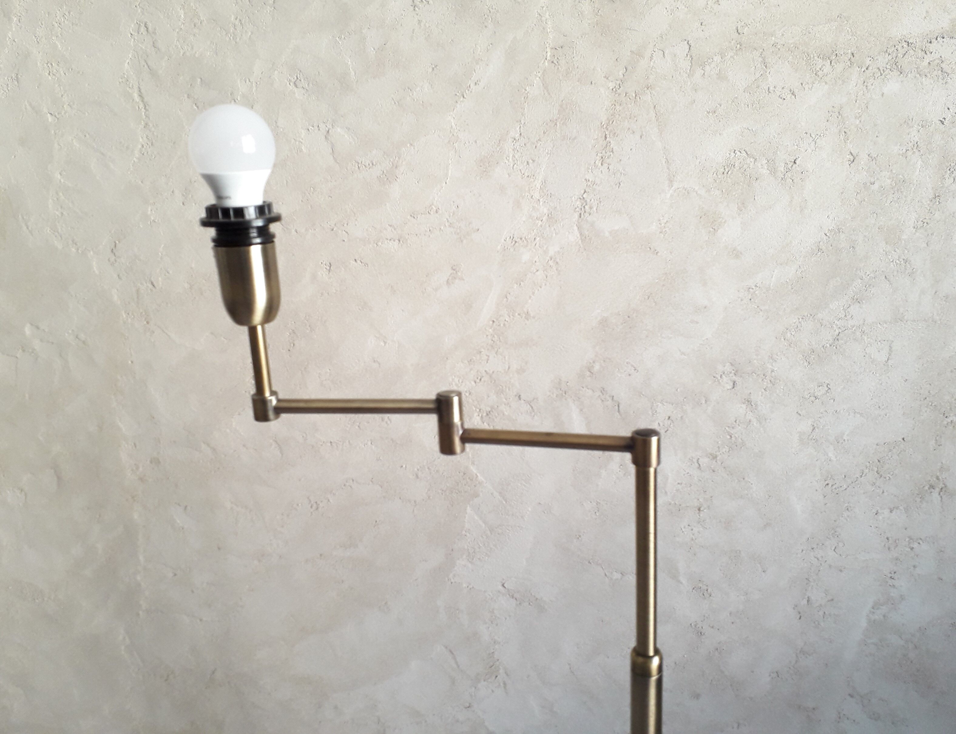 Floor lamp
